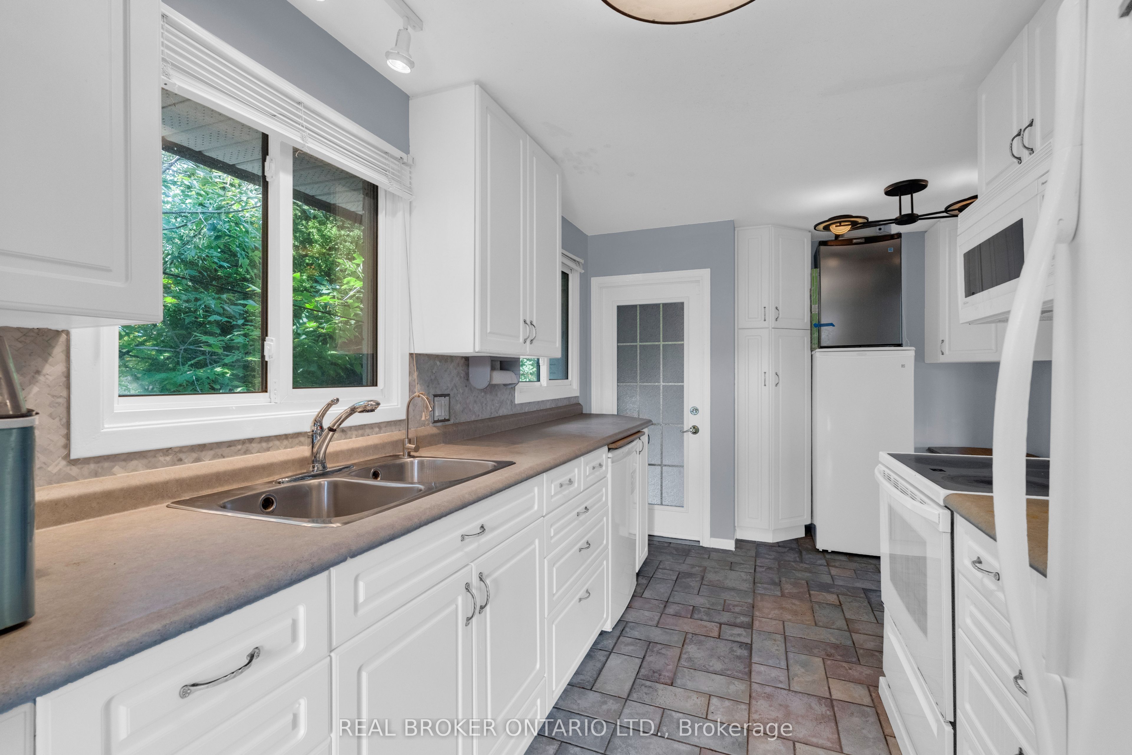 61 Bernick Drive Property Photo 10
