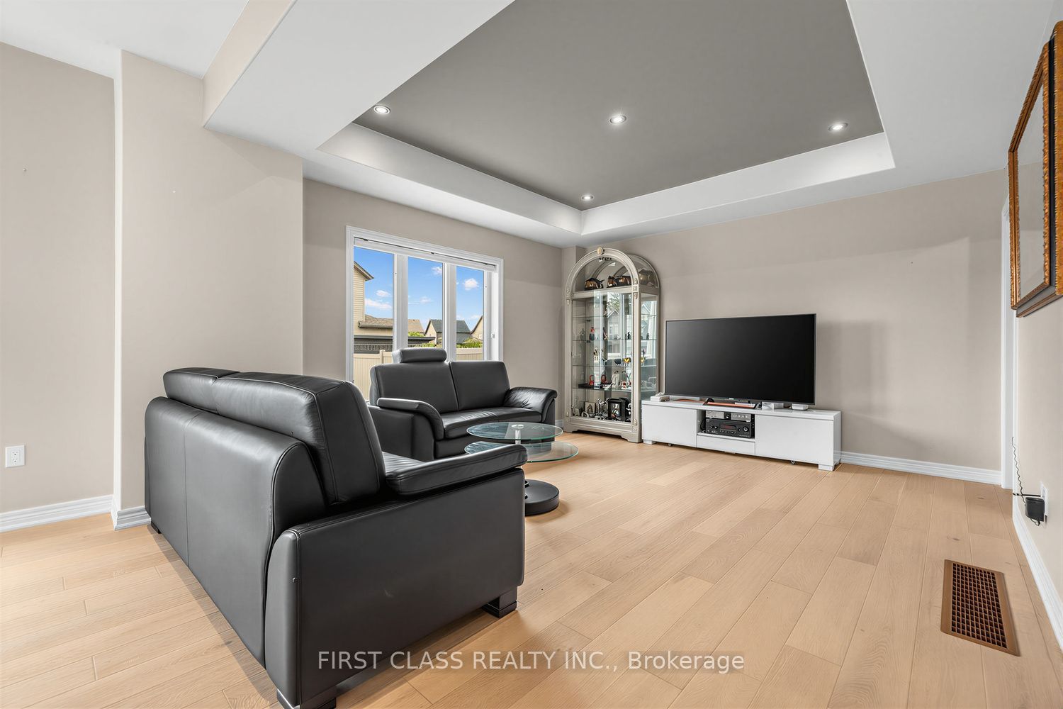2 Pennell Drive Property Photo 7
