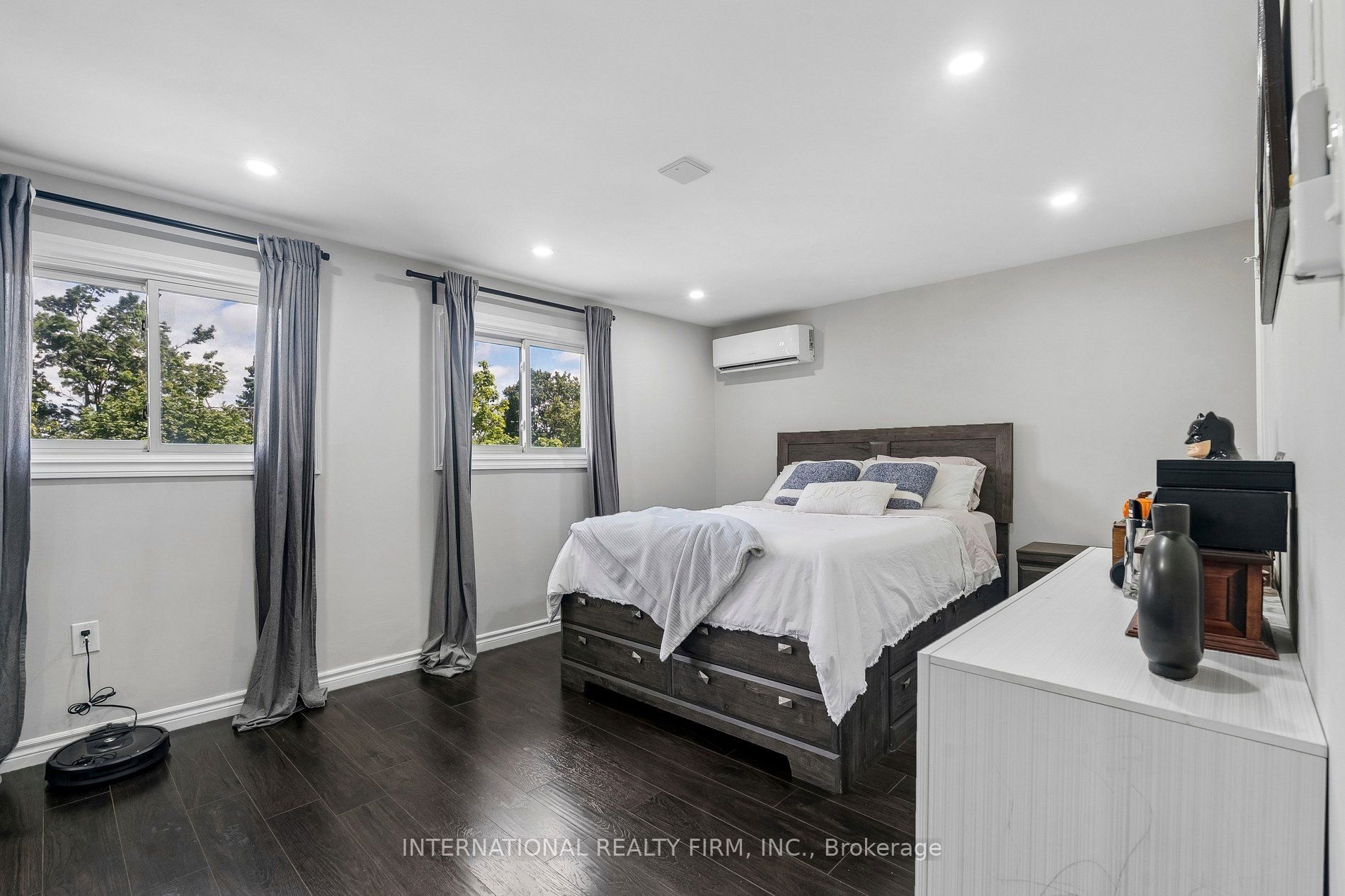 206 Hickling Trail Property Photo 16