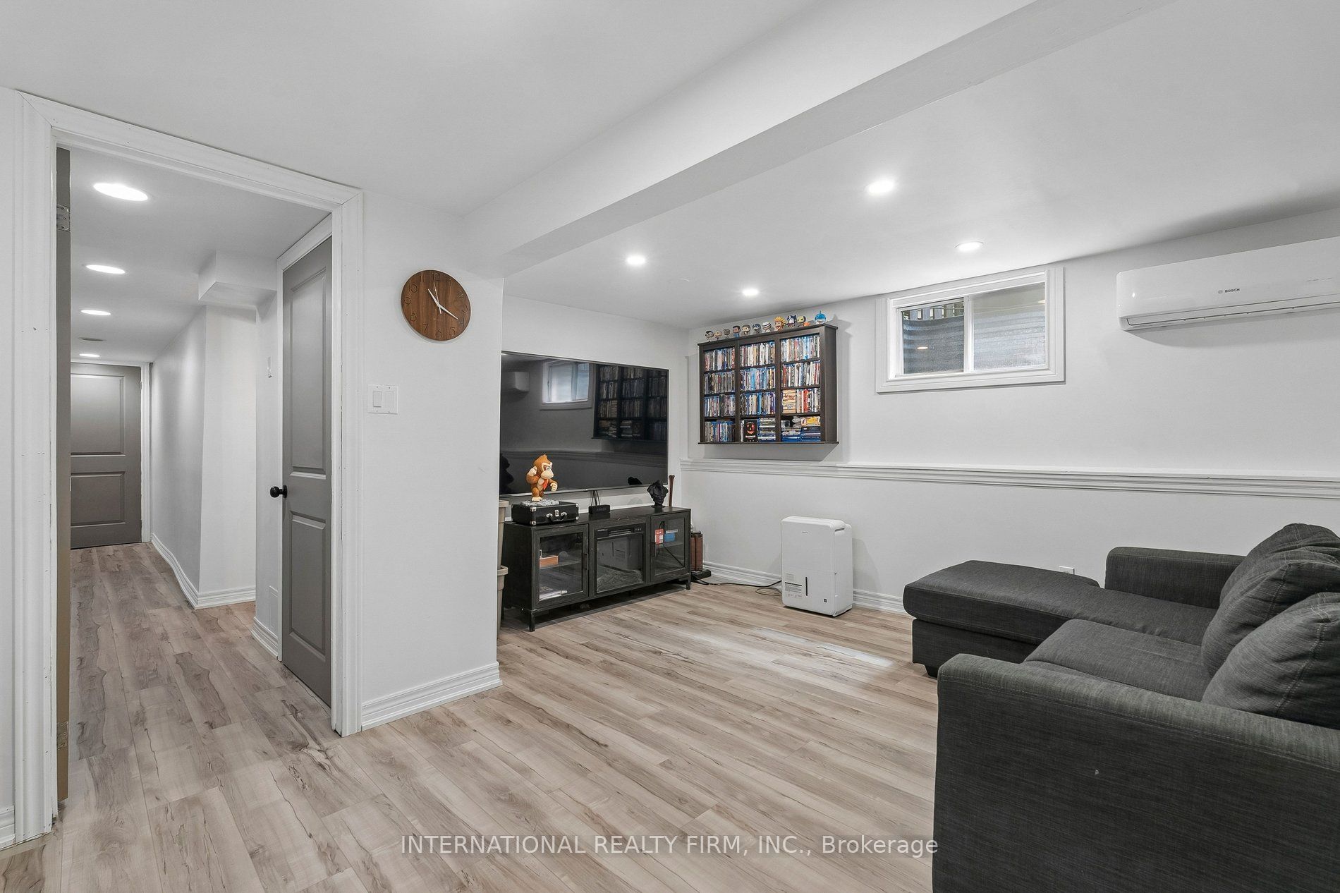 206 Hickling Trail Property Photo 27