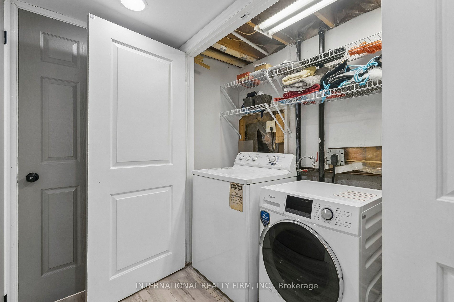 206 Hickling Trail Property Photo 28