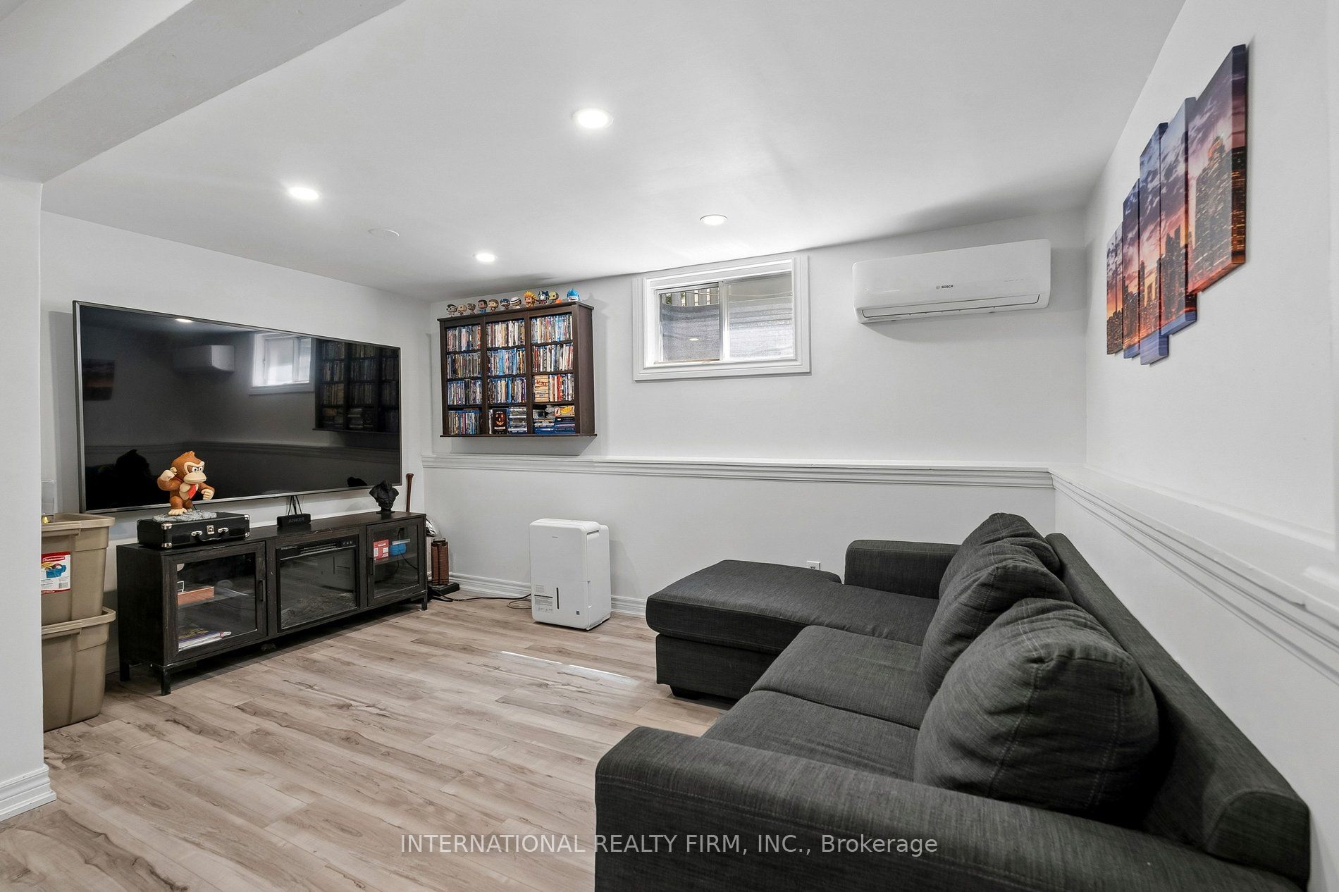 206 Hickling Trail Property Photo 29