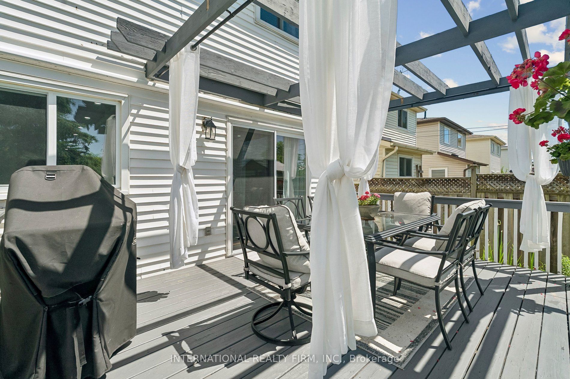 206 Hickling Trail Property Photo 30