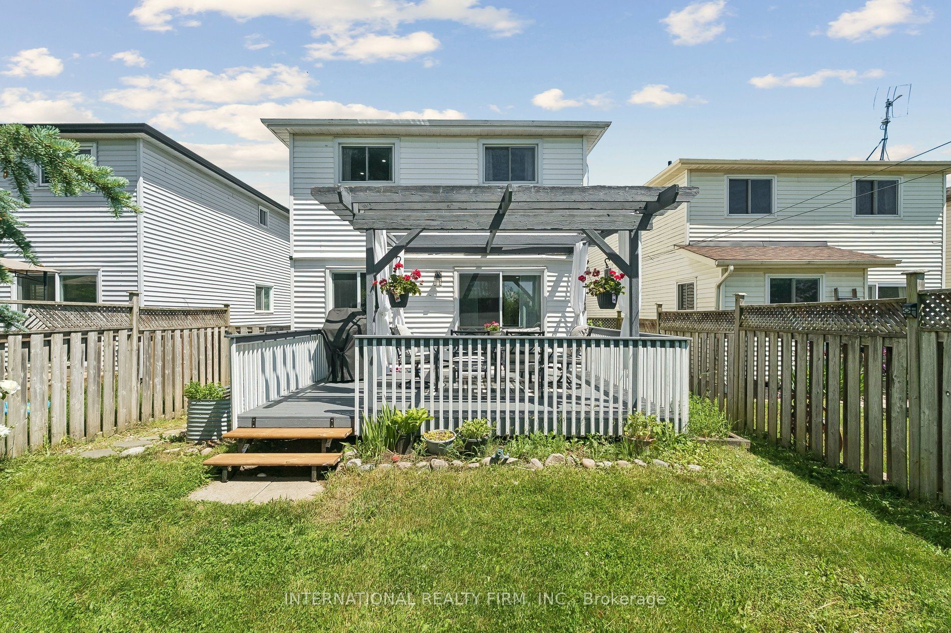 206 Hickling Trail Property Photo 31