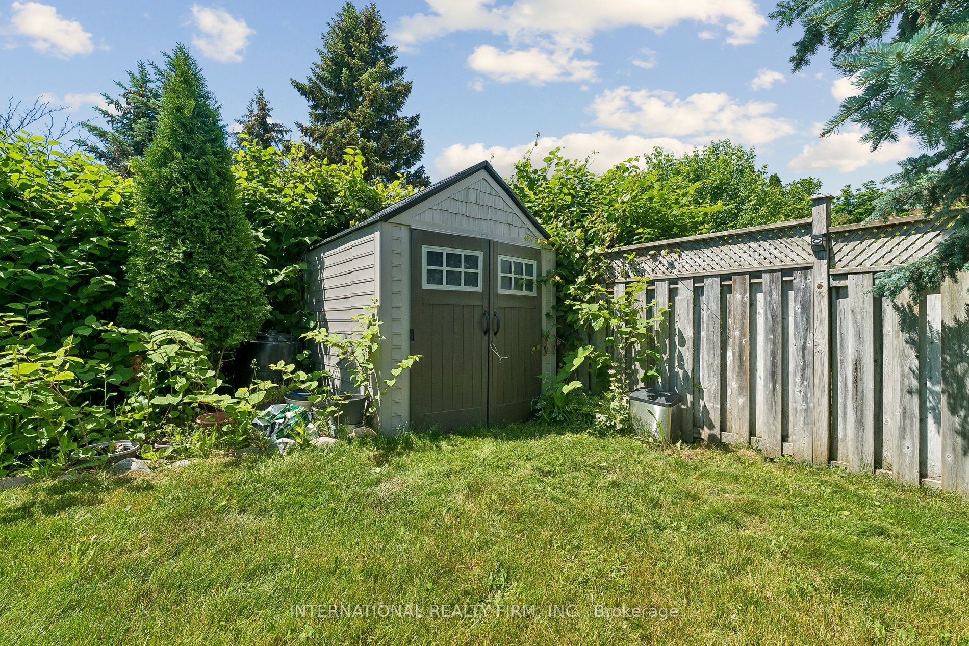 206 Hickling Trail Property Photo 33