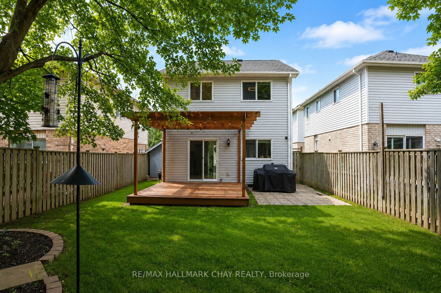 100 Copeman Crescent Property Photo 3