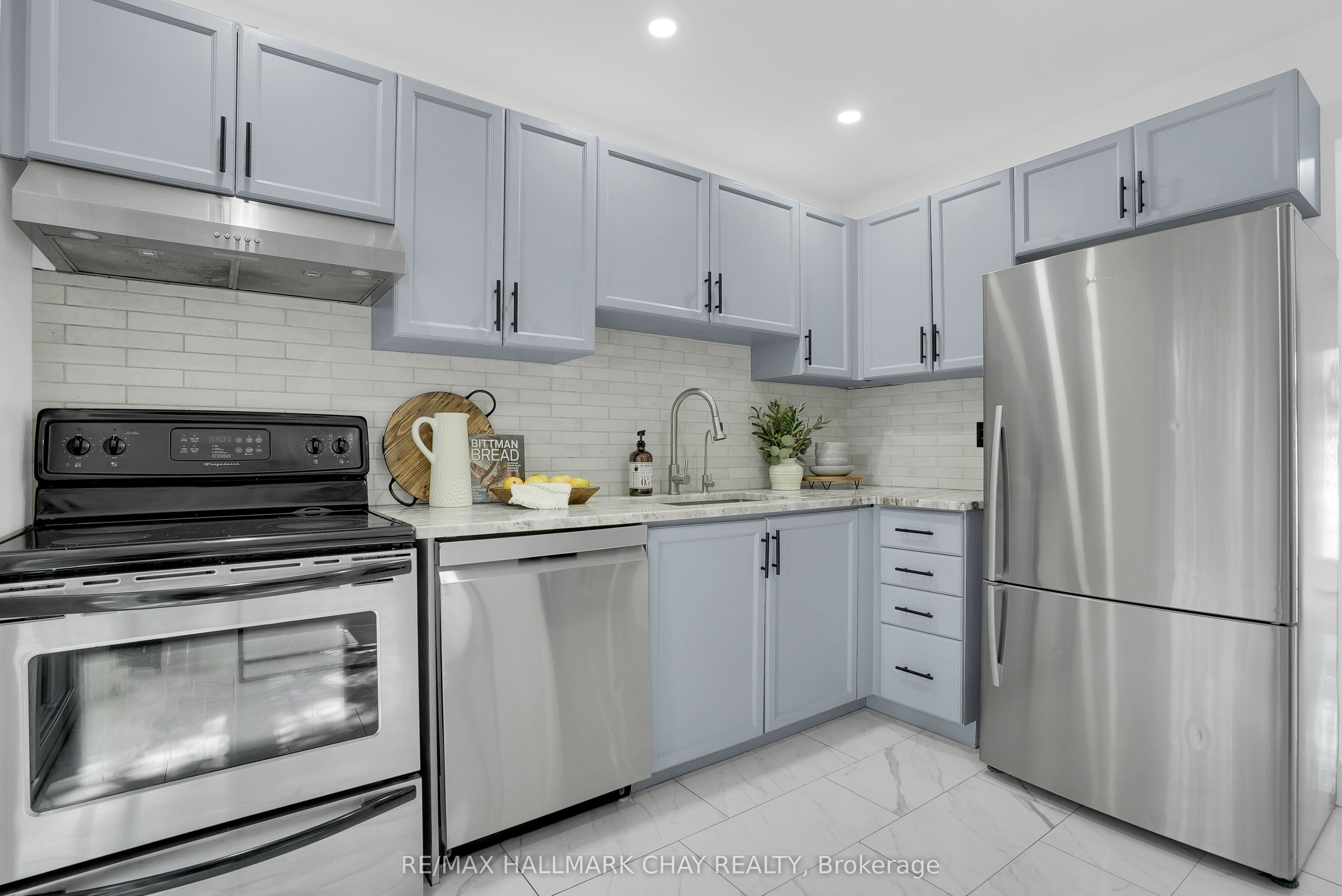 100 Copeman Crescent Property Photo 11