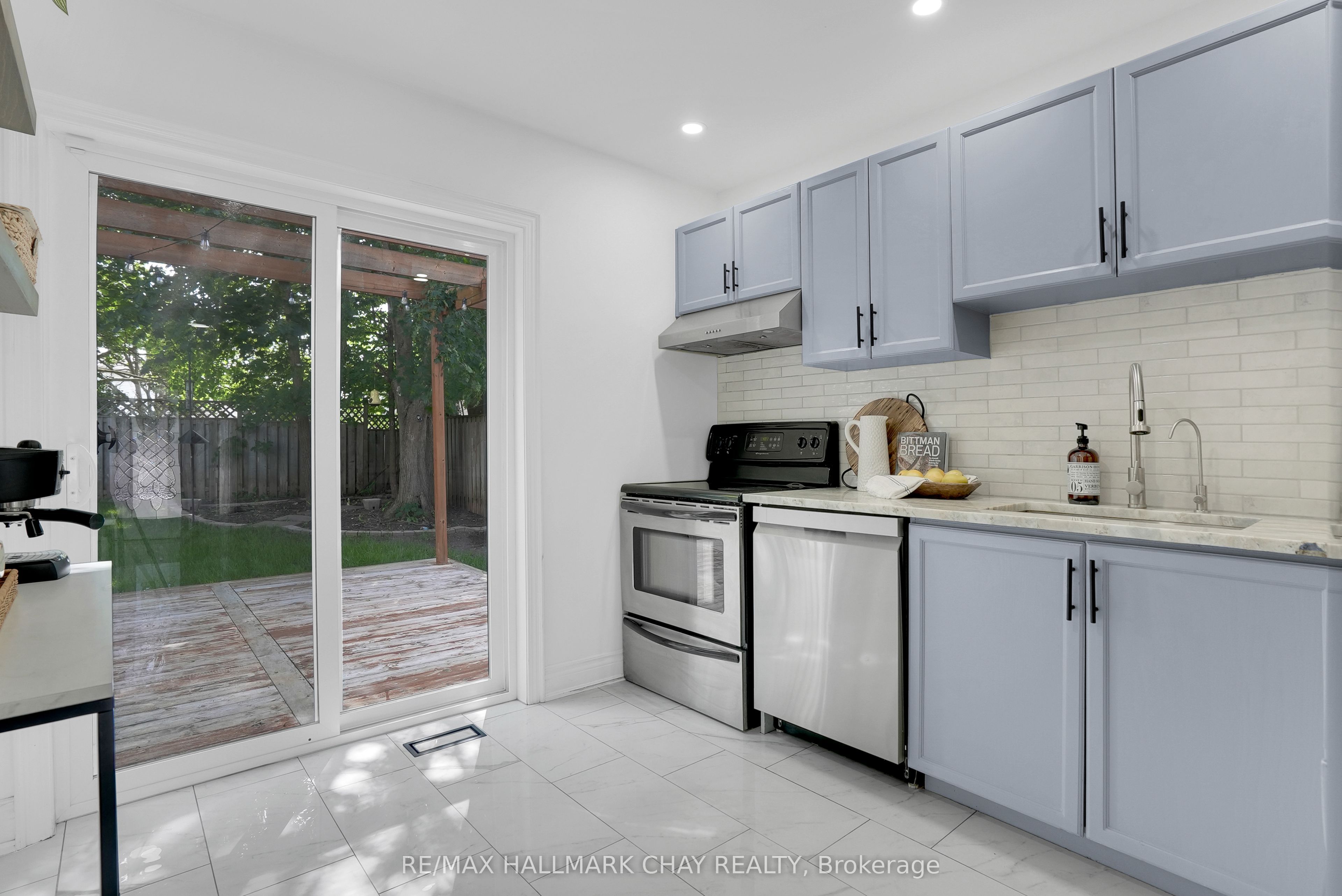 100 Copeman Crescent Property Photo 13