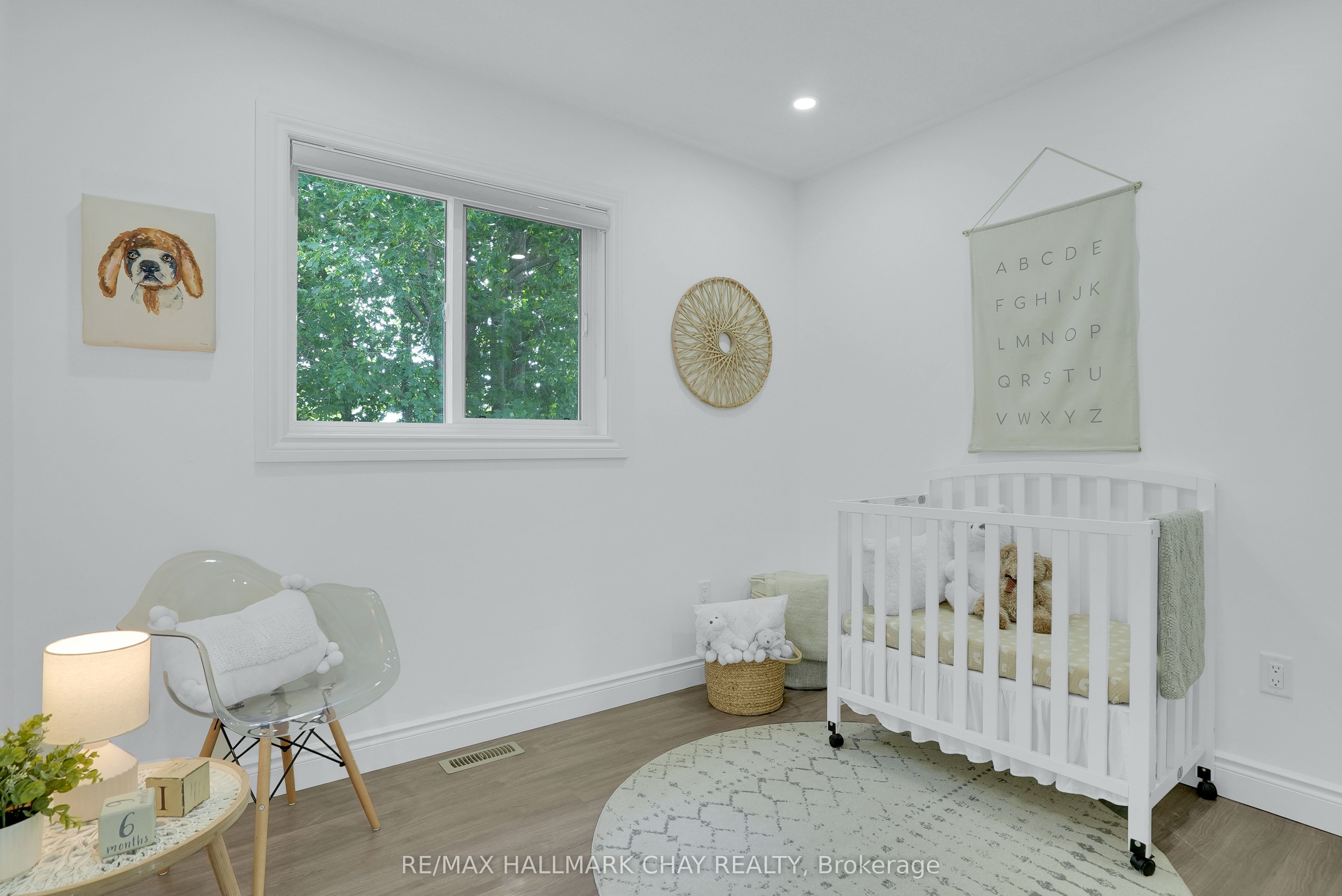 100 Copeman Crescent Property Photo 17