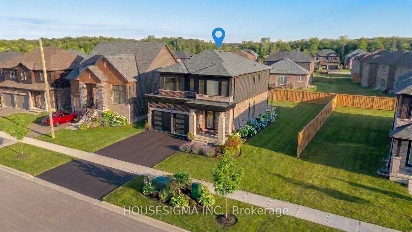 31 ROSANNE Circle Property Photo 1