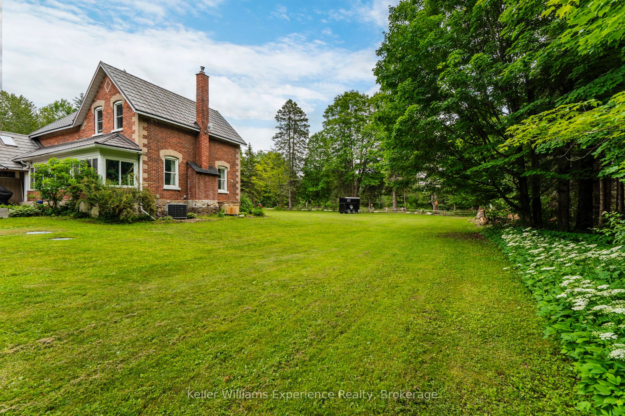 3744 Flos 4 Road W Property Photo 27