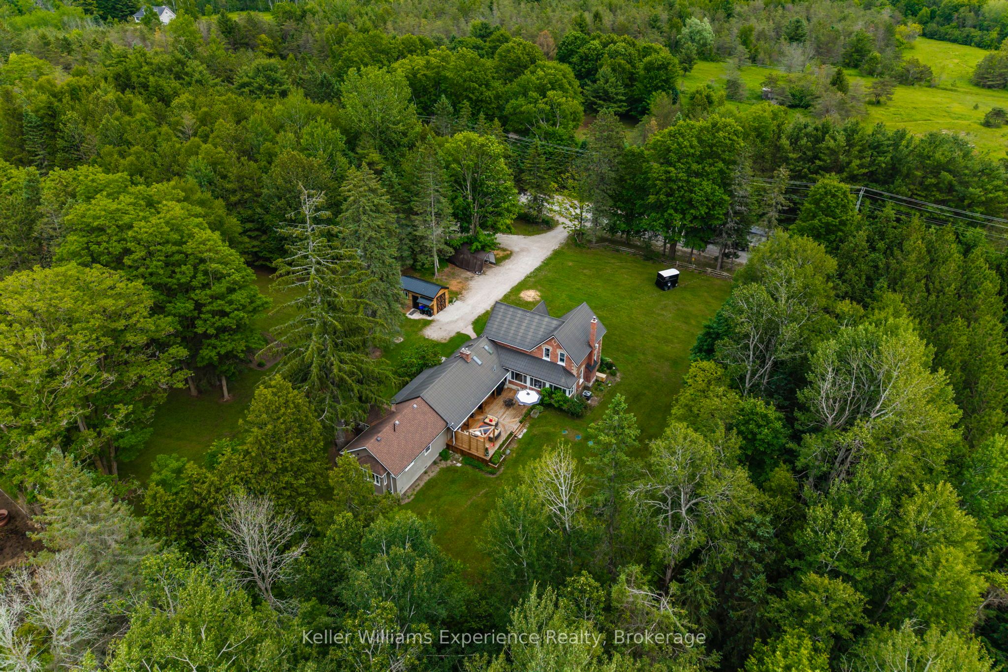 3744 Flos 4 Road W Property Photo 33