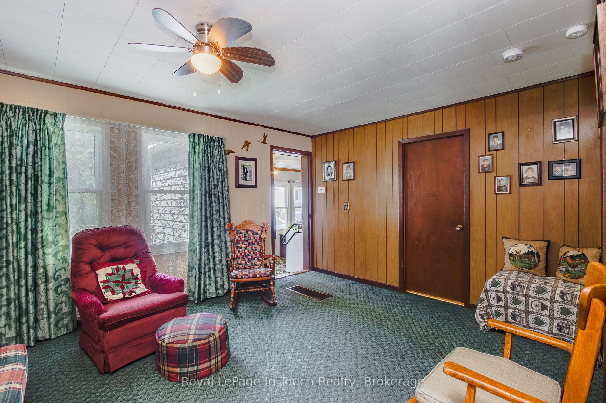323 William Street Property Photo 6