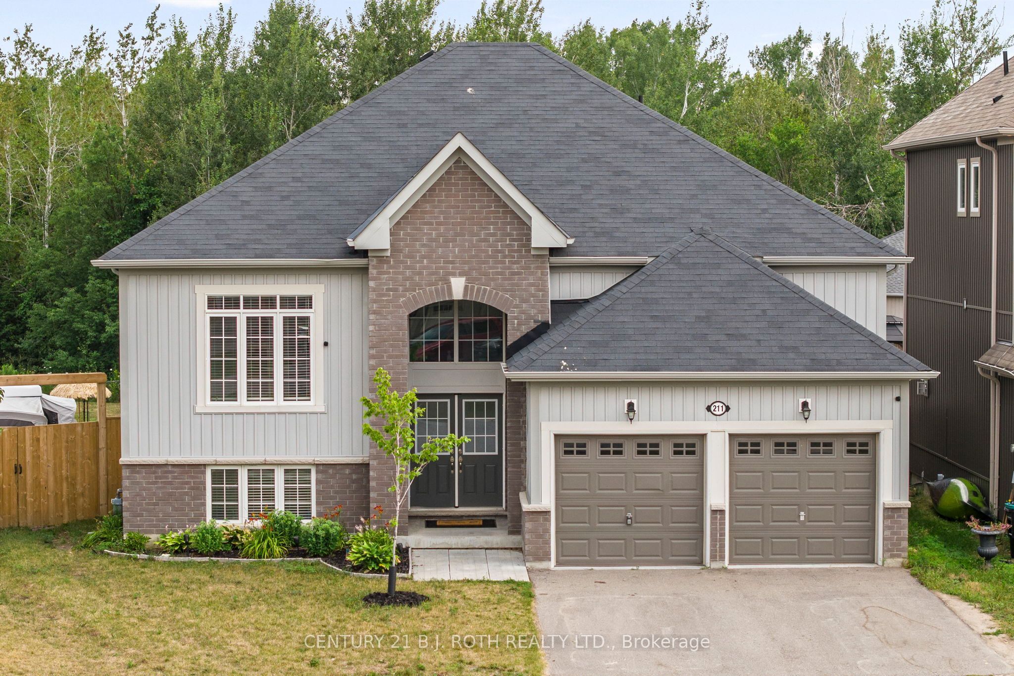 211 Roy Drive Property Photo 2