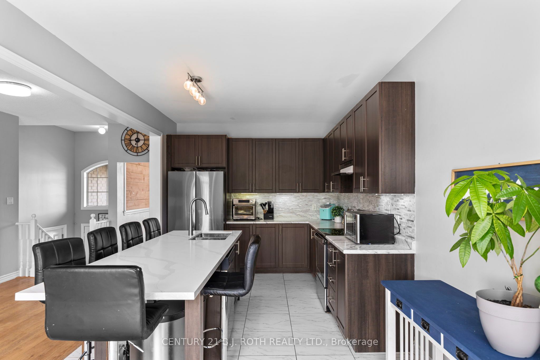 211 Roy Drive Property Photo 8