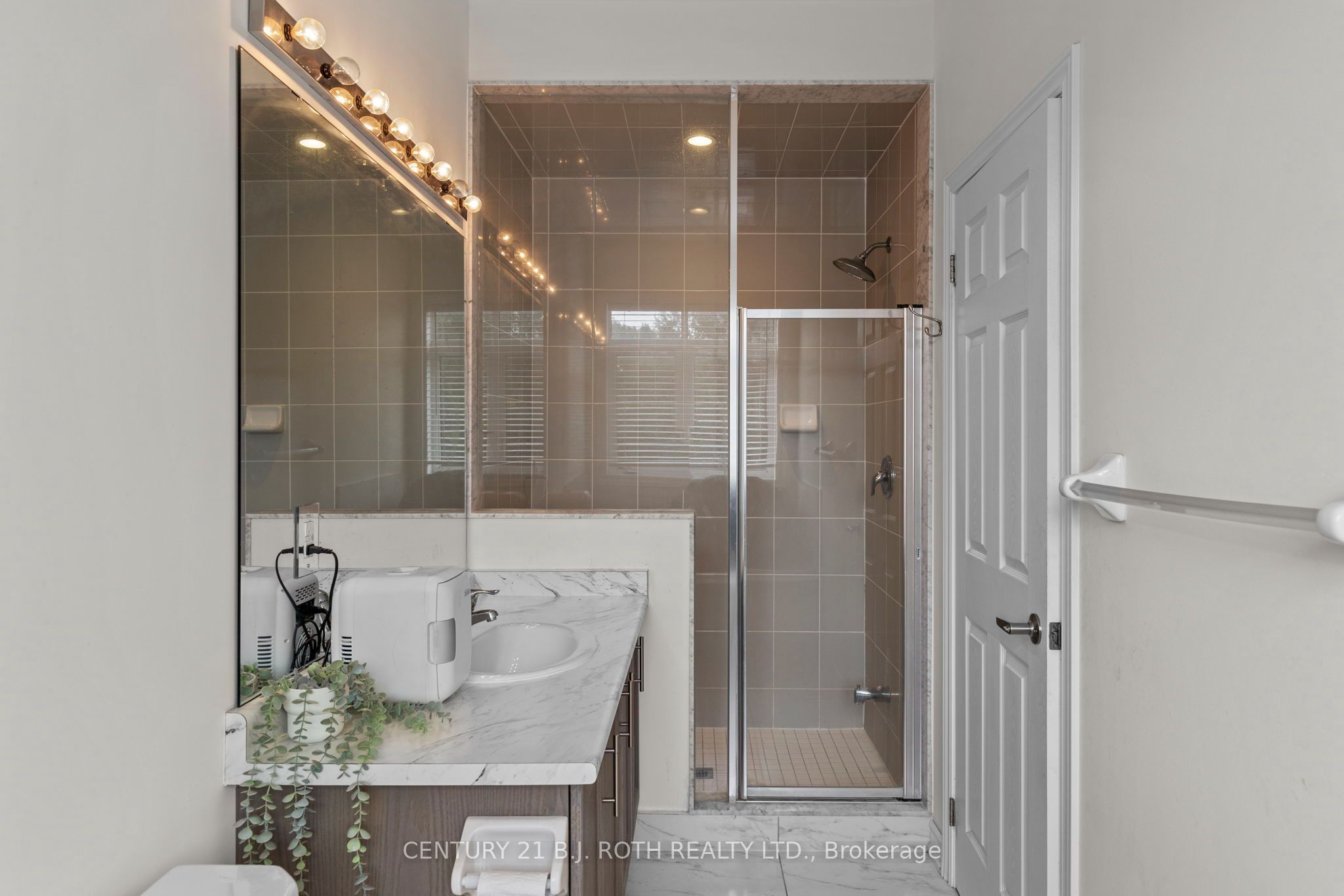 211 Roy Drive Property Photo 17