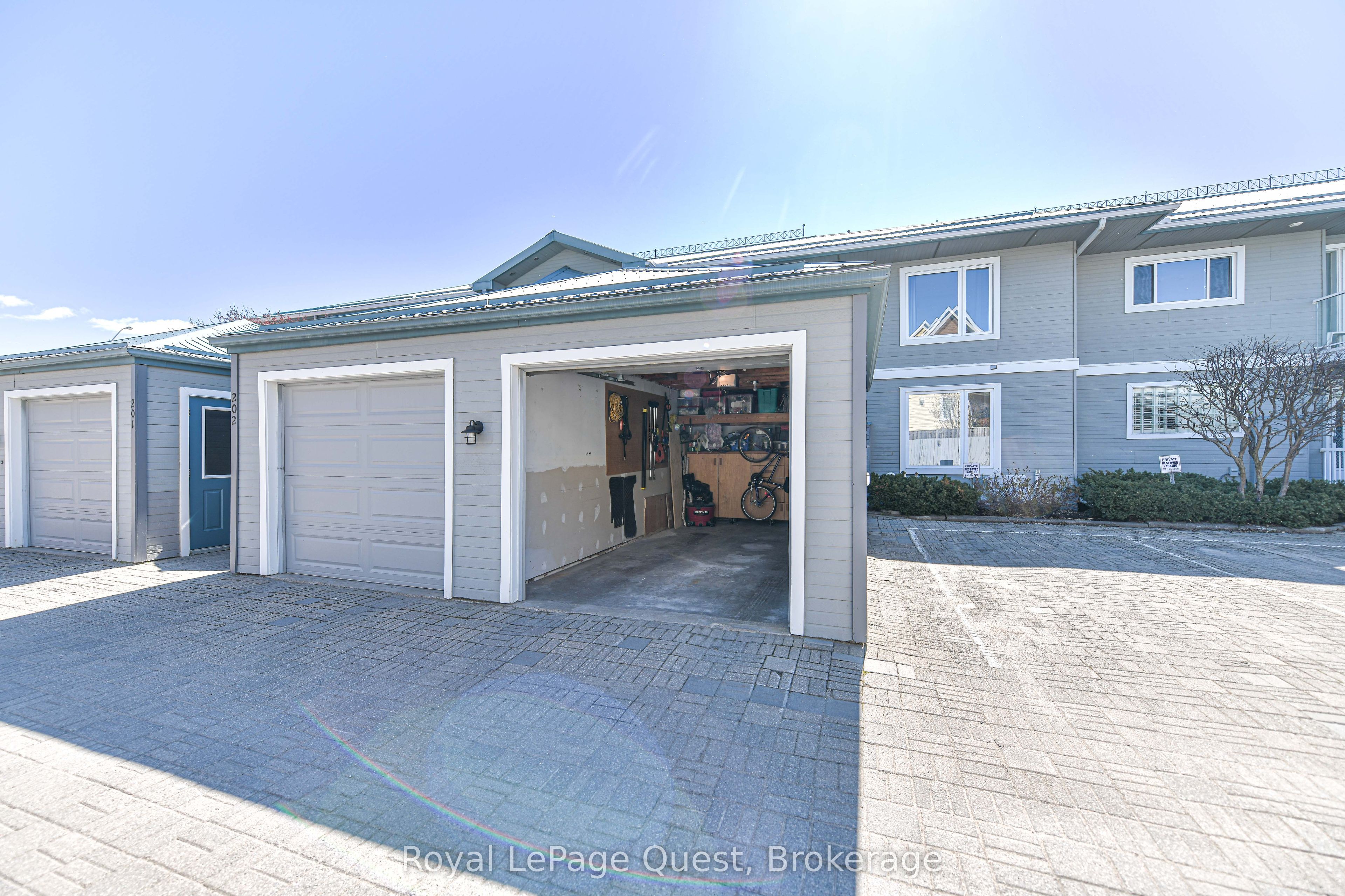 585 Atherley Road 2 Property Photo 27