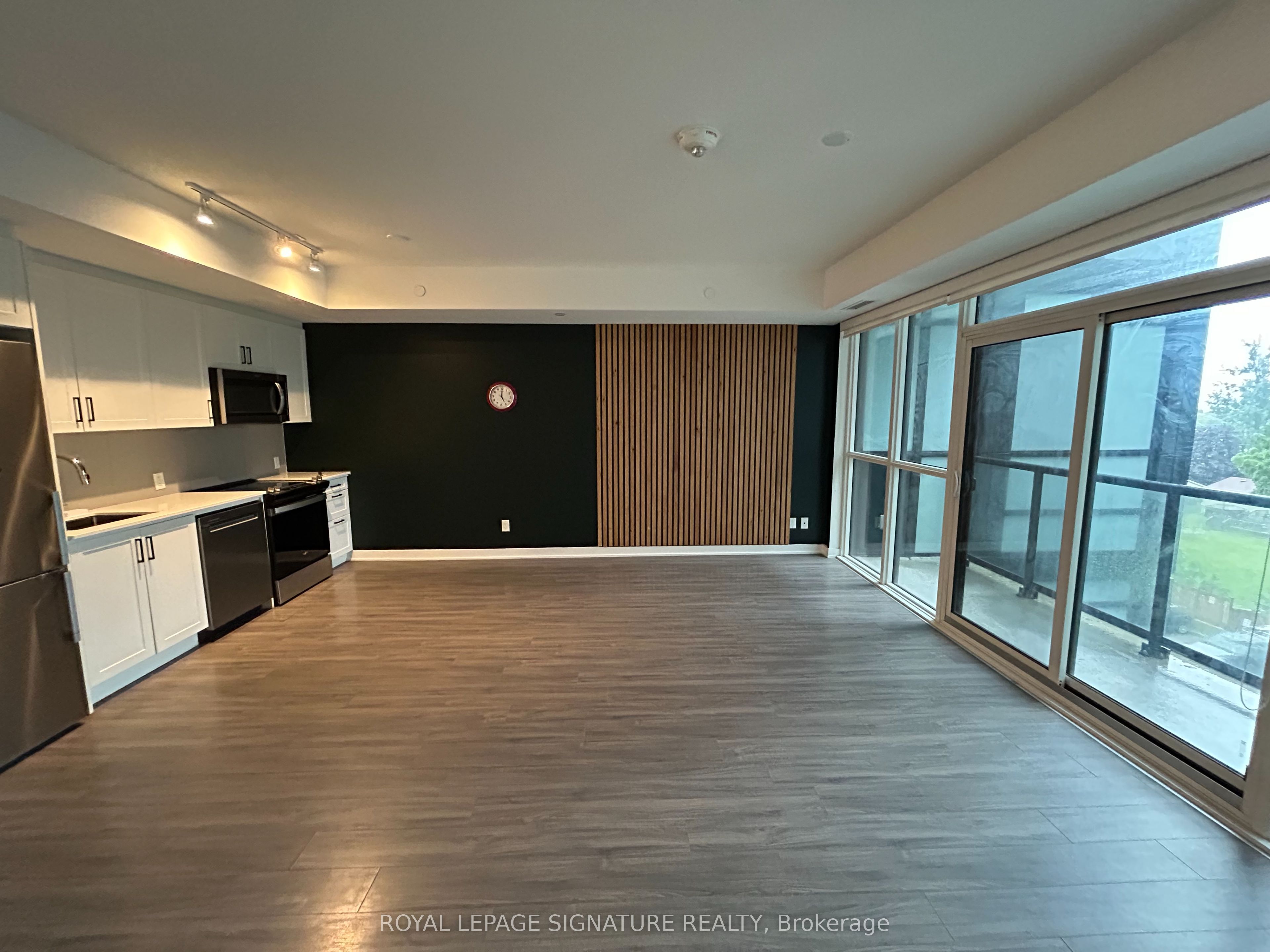 681 Yonge Street 432 Property Photo 1