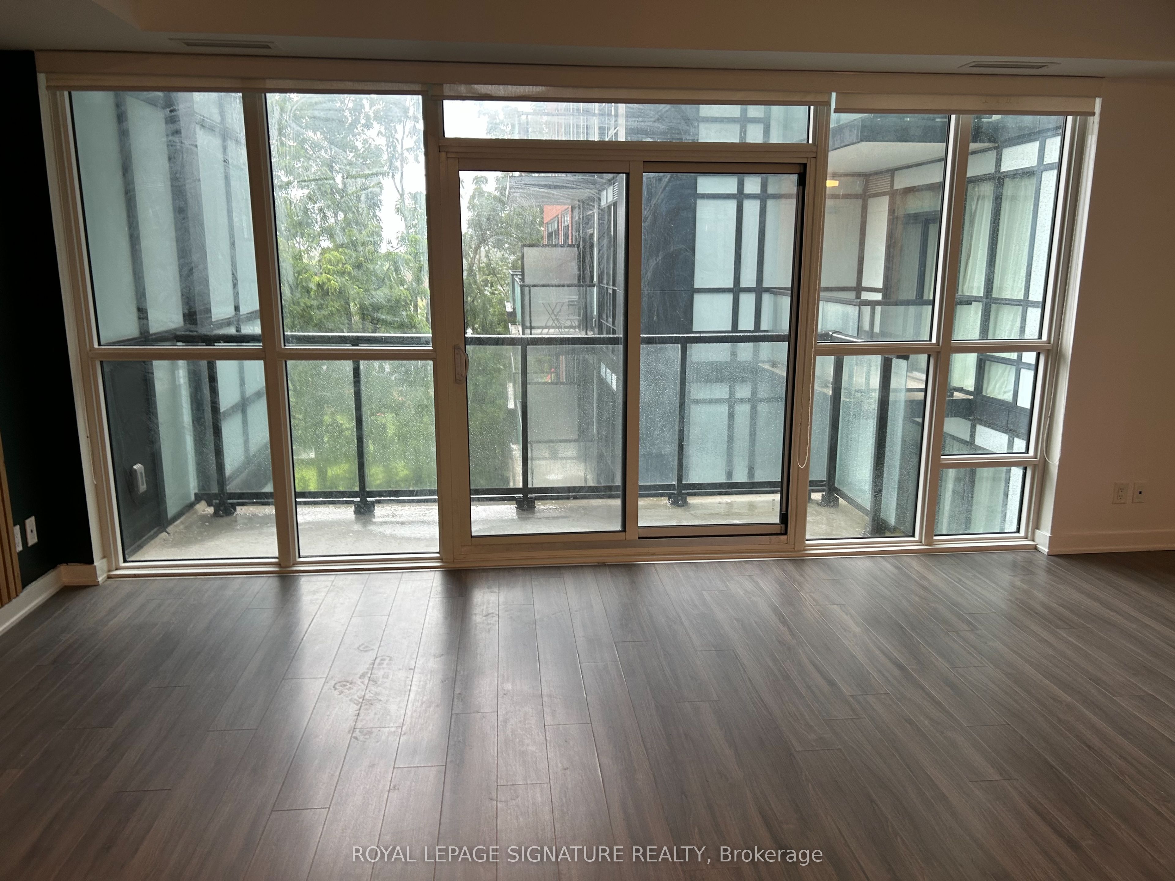681 Yonge Street 432 Property Photo 3