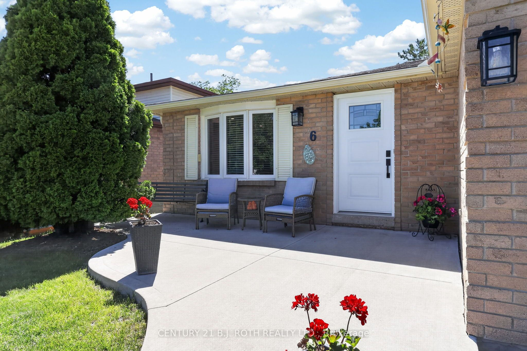 6 Ford Street Property Photo 3