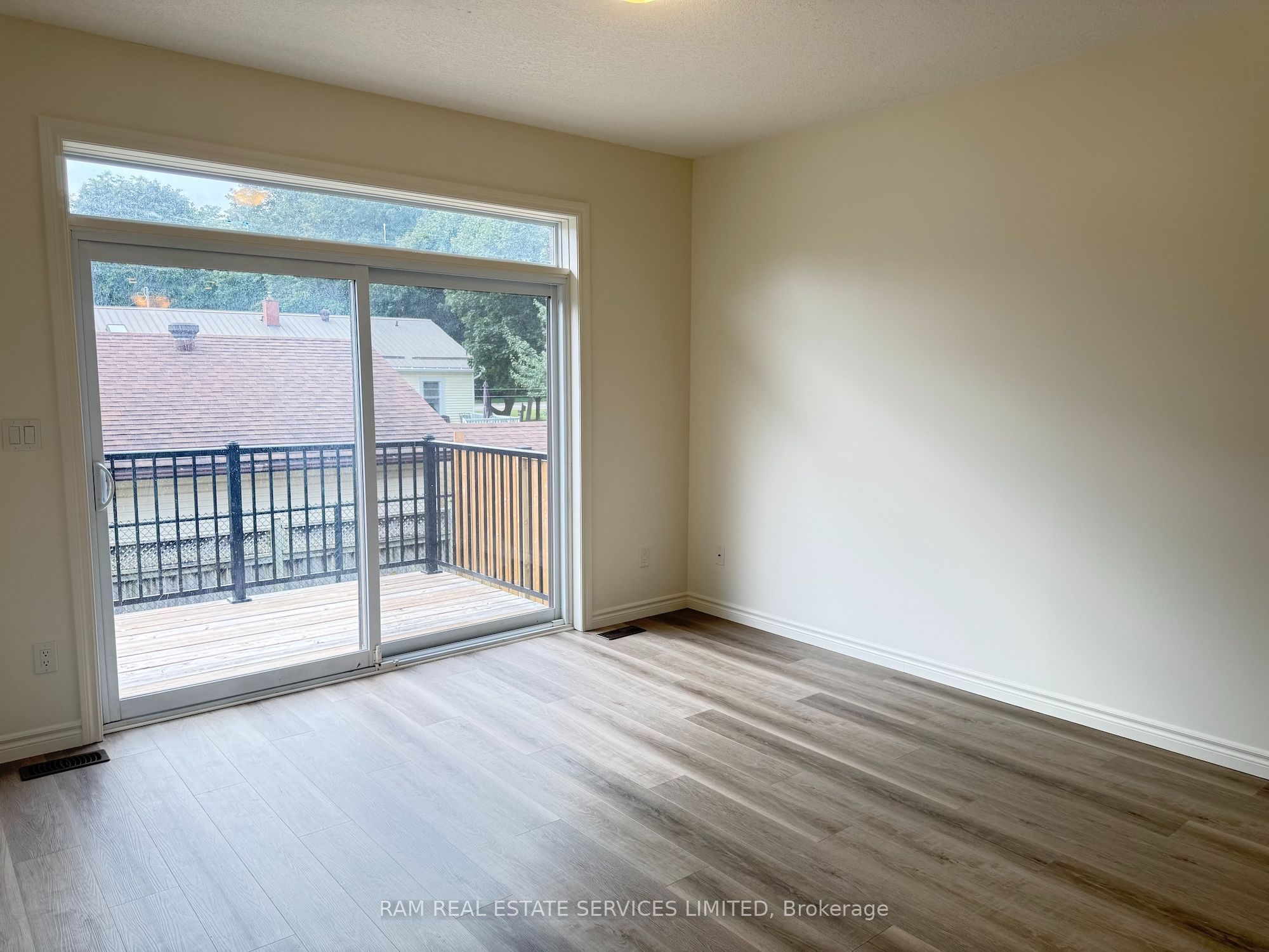 981 Wright Drive Property Photo 9