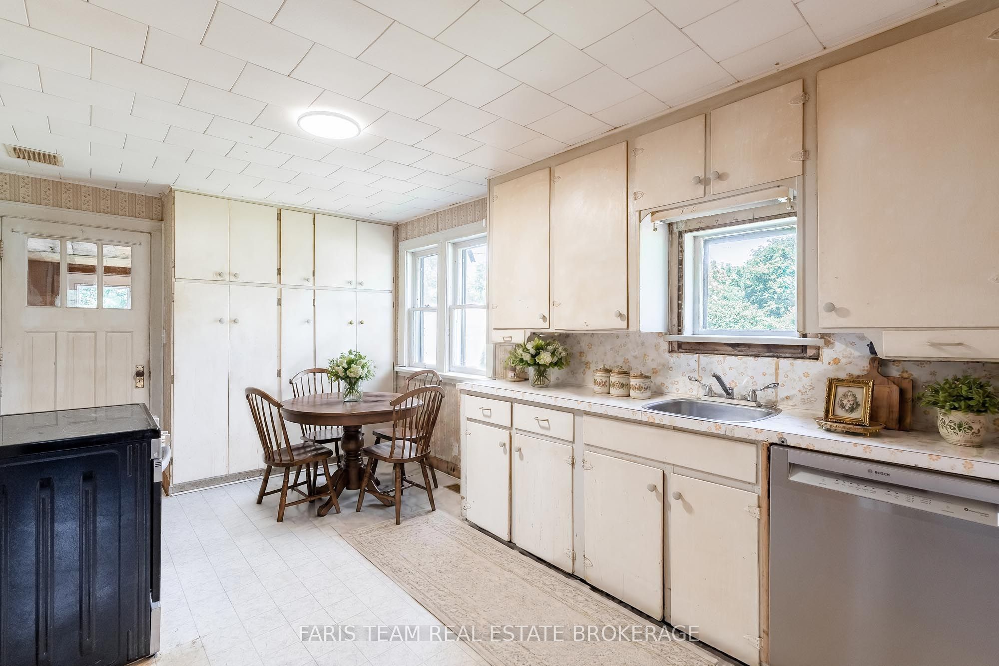 29 Marsh Lane Property Photo 6