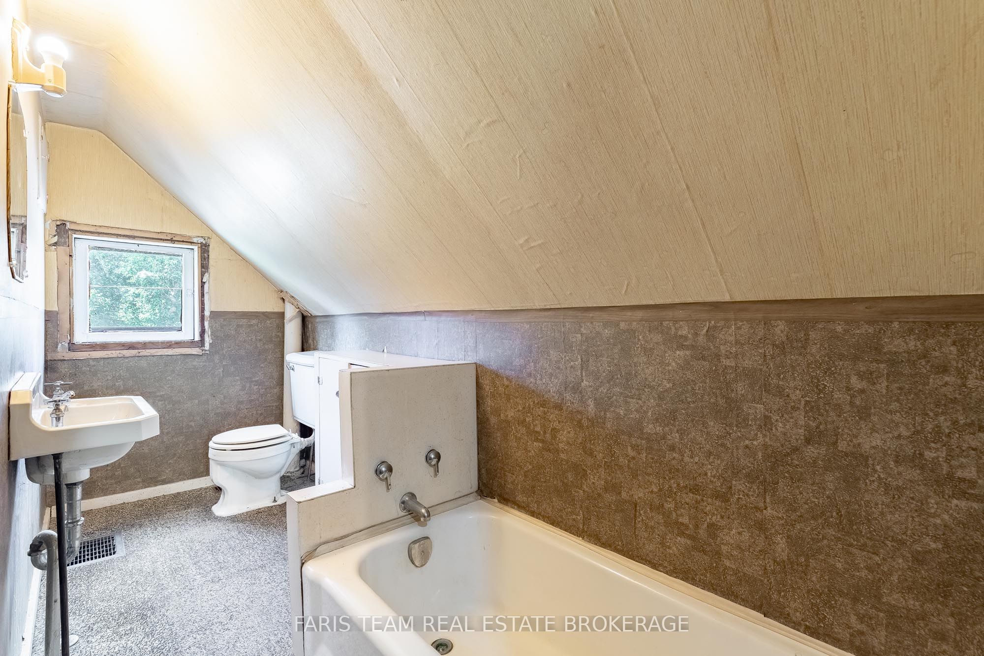 29 Marsh Lane Property Photo 18