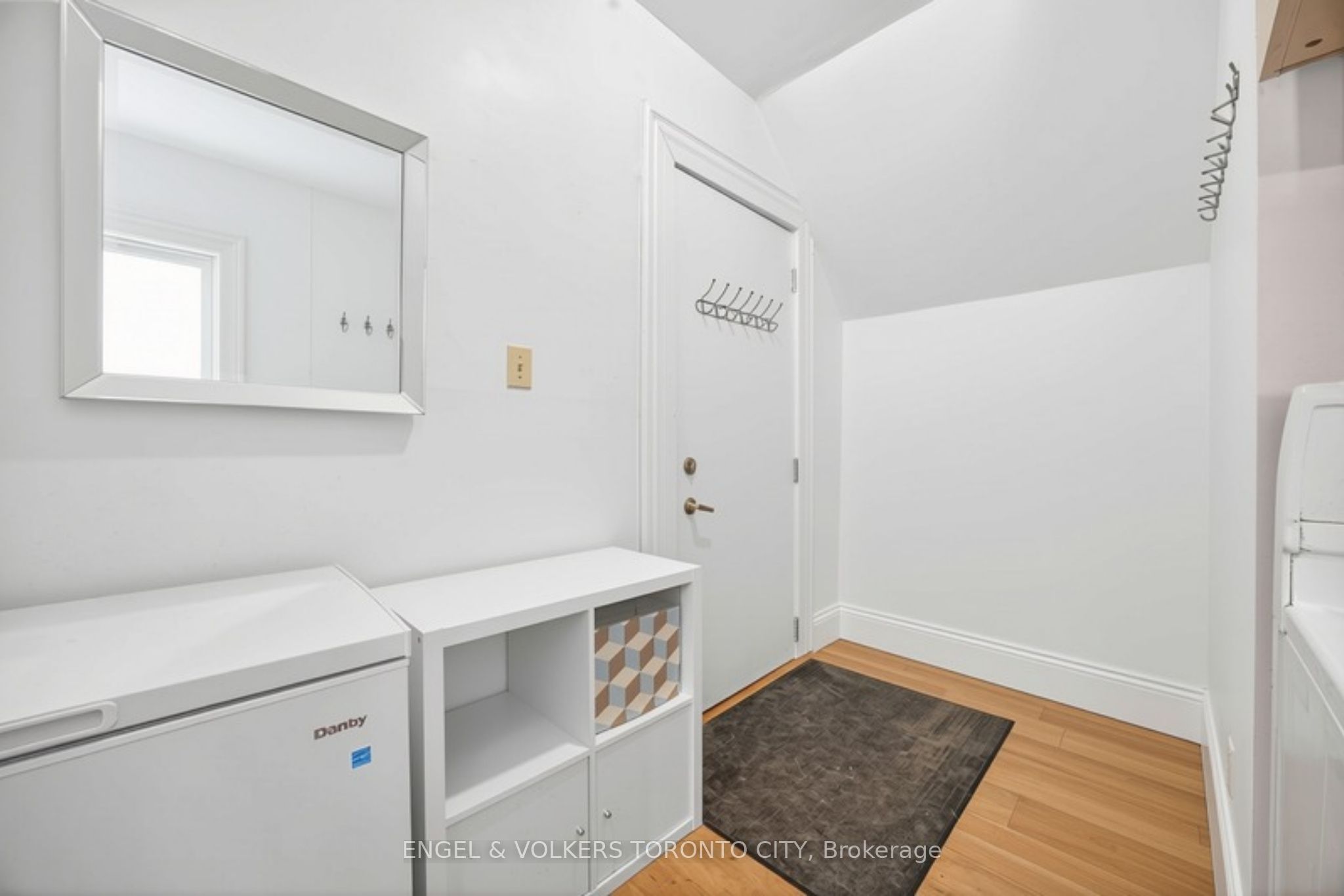 64 High Street Property Photo 17