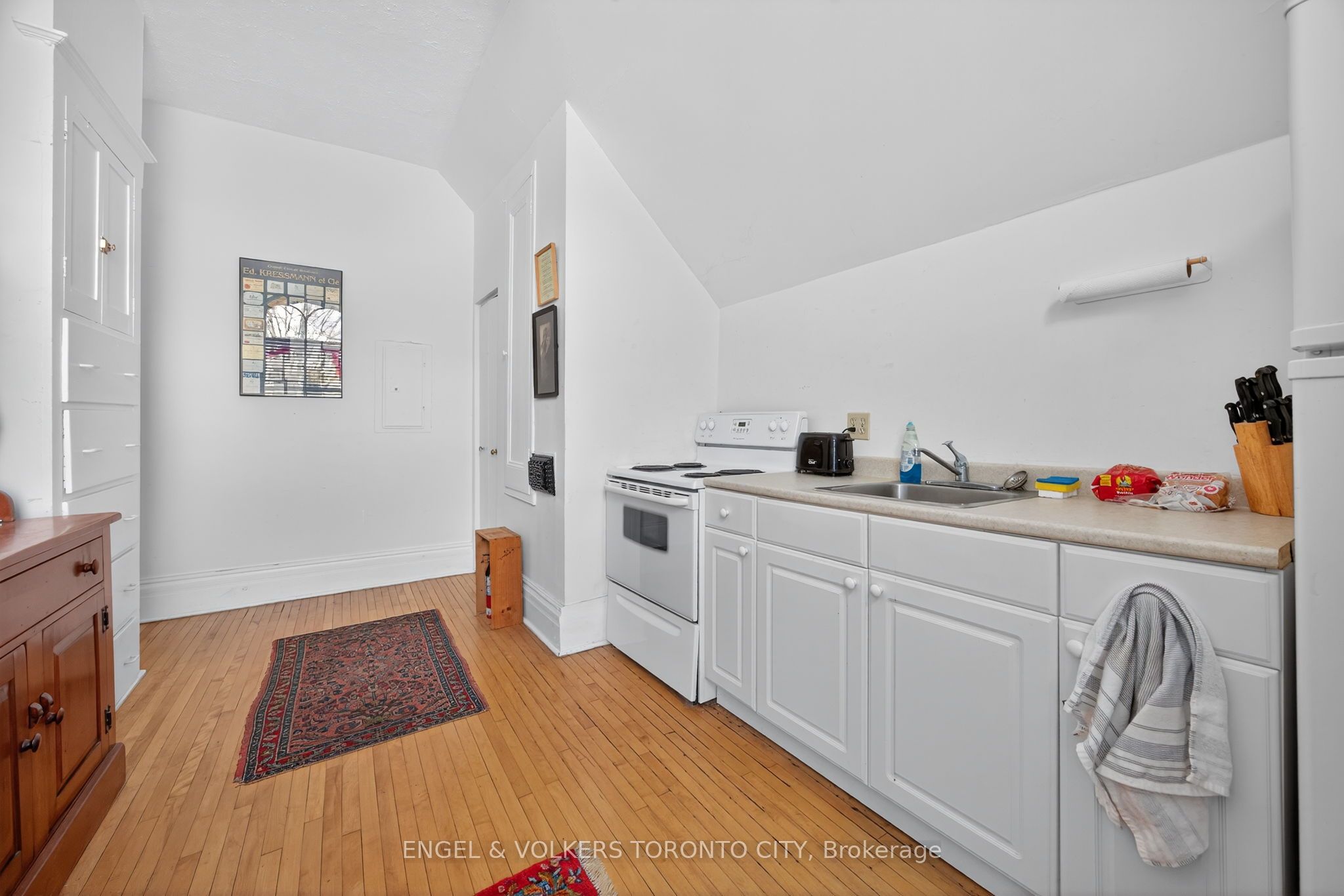64 High Street Property Photo 22