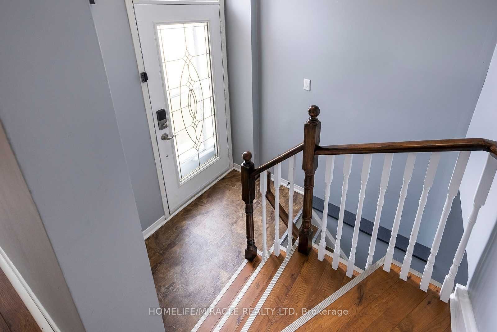 214 Dyer Drive Property Photo 3