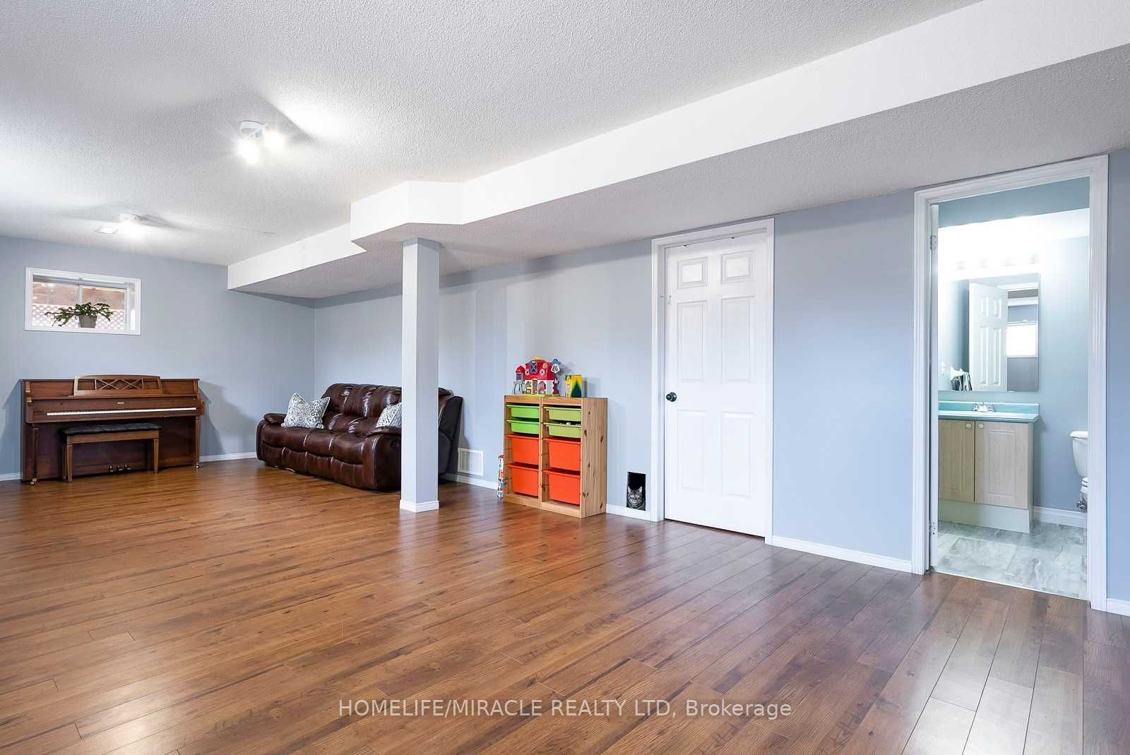 214 Dyer Drive Property Photo 16