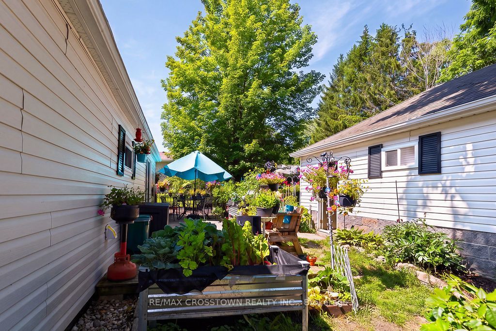 66 Maple Street Property Photo 31