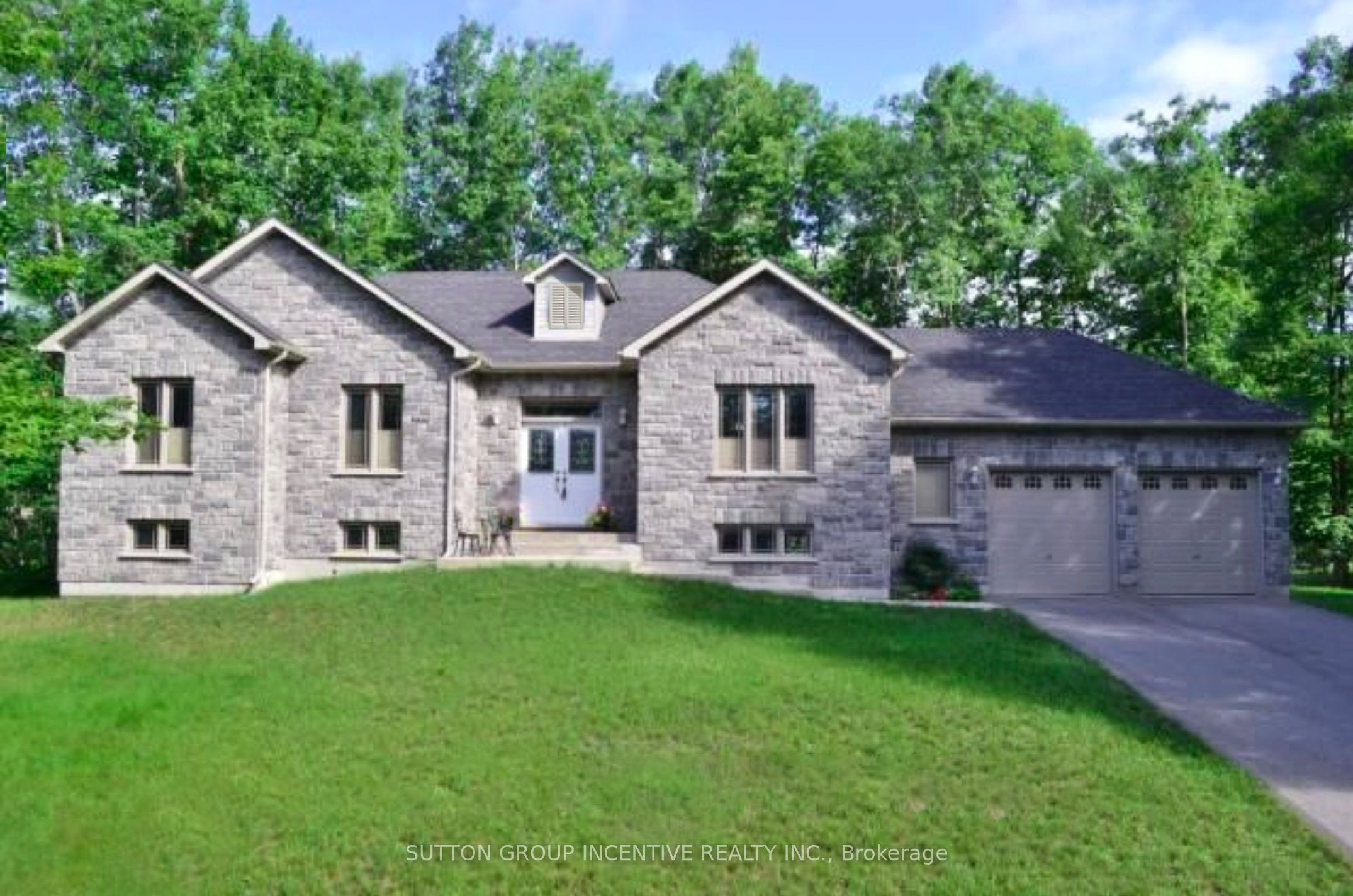 32 Albion Lane Property Photo 1