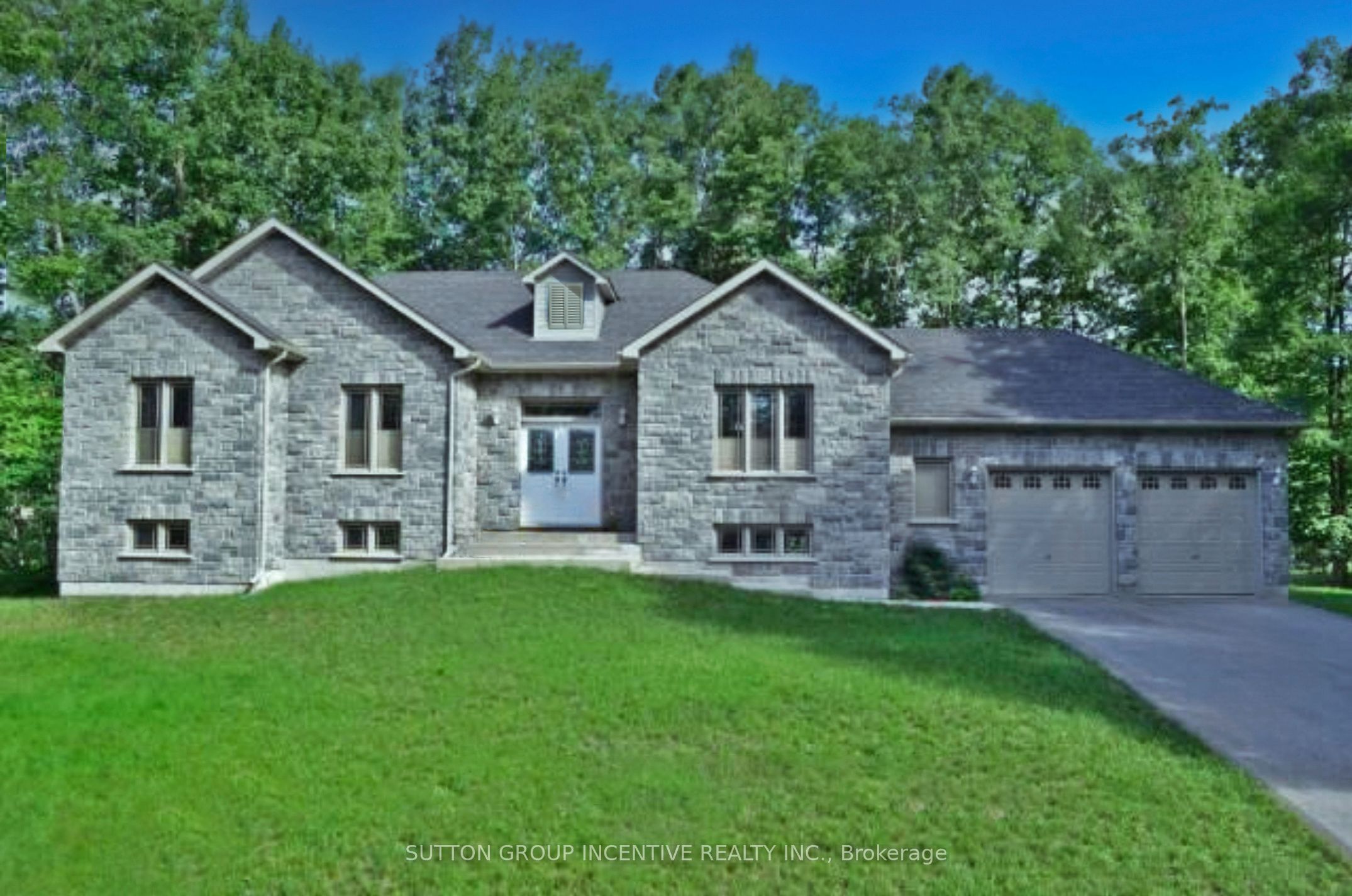 32 Albion Lane Property Photo 1