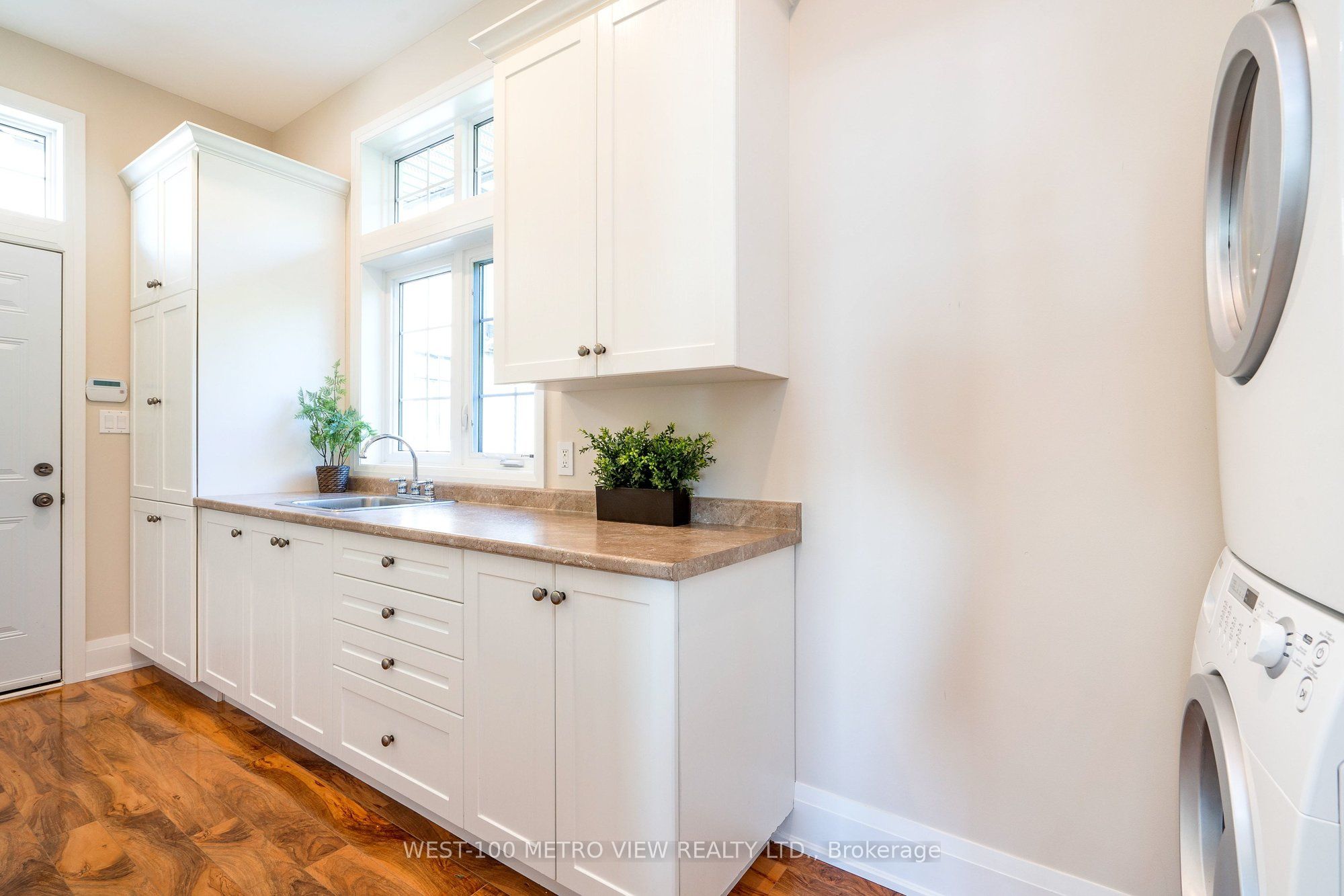458 Silver Birch Drive Property Photo 16