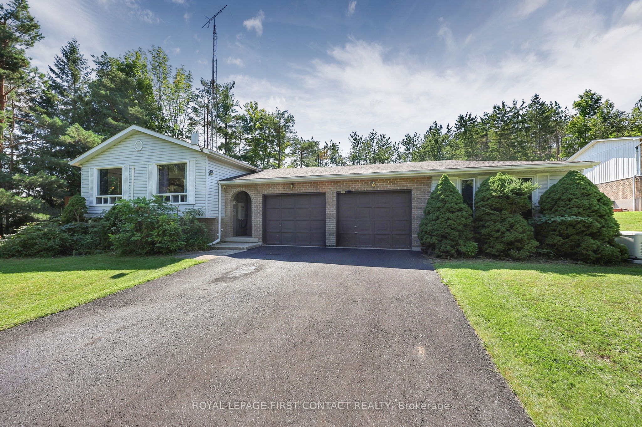 4576 Line 5 Line N Property Photo 5