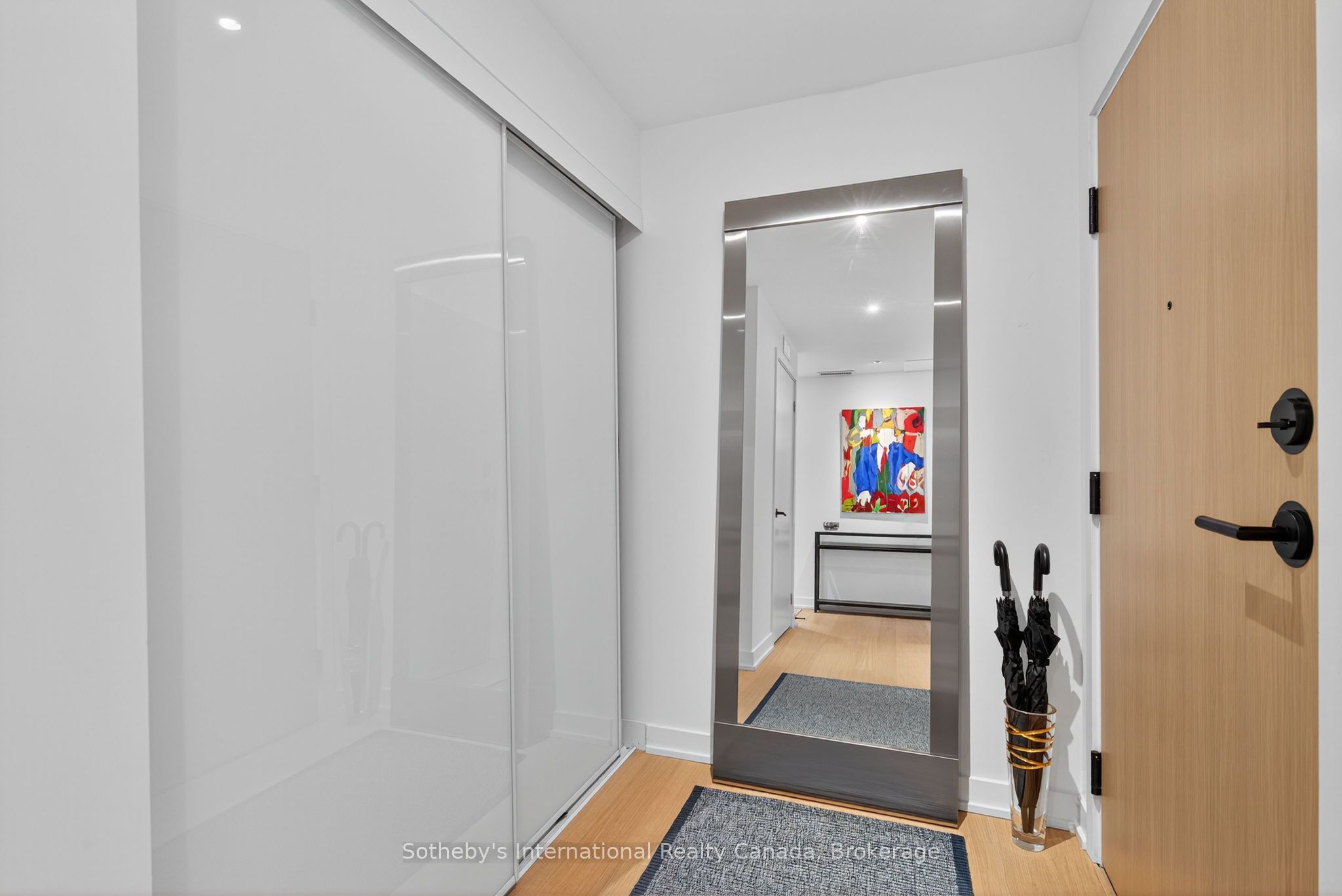 31 Huron Street 224 Property Photo 2