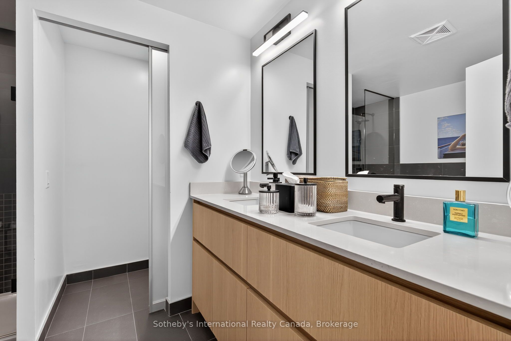 31 Huron Street 224 Property Photo 21