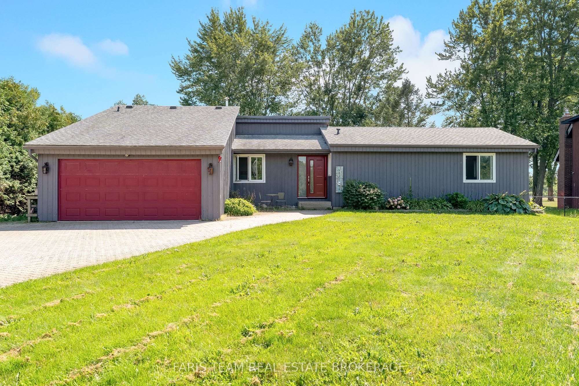 3299 Shoreview Drive Property Photo 3