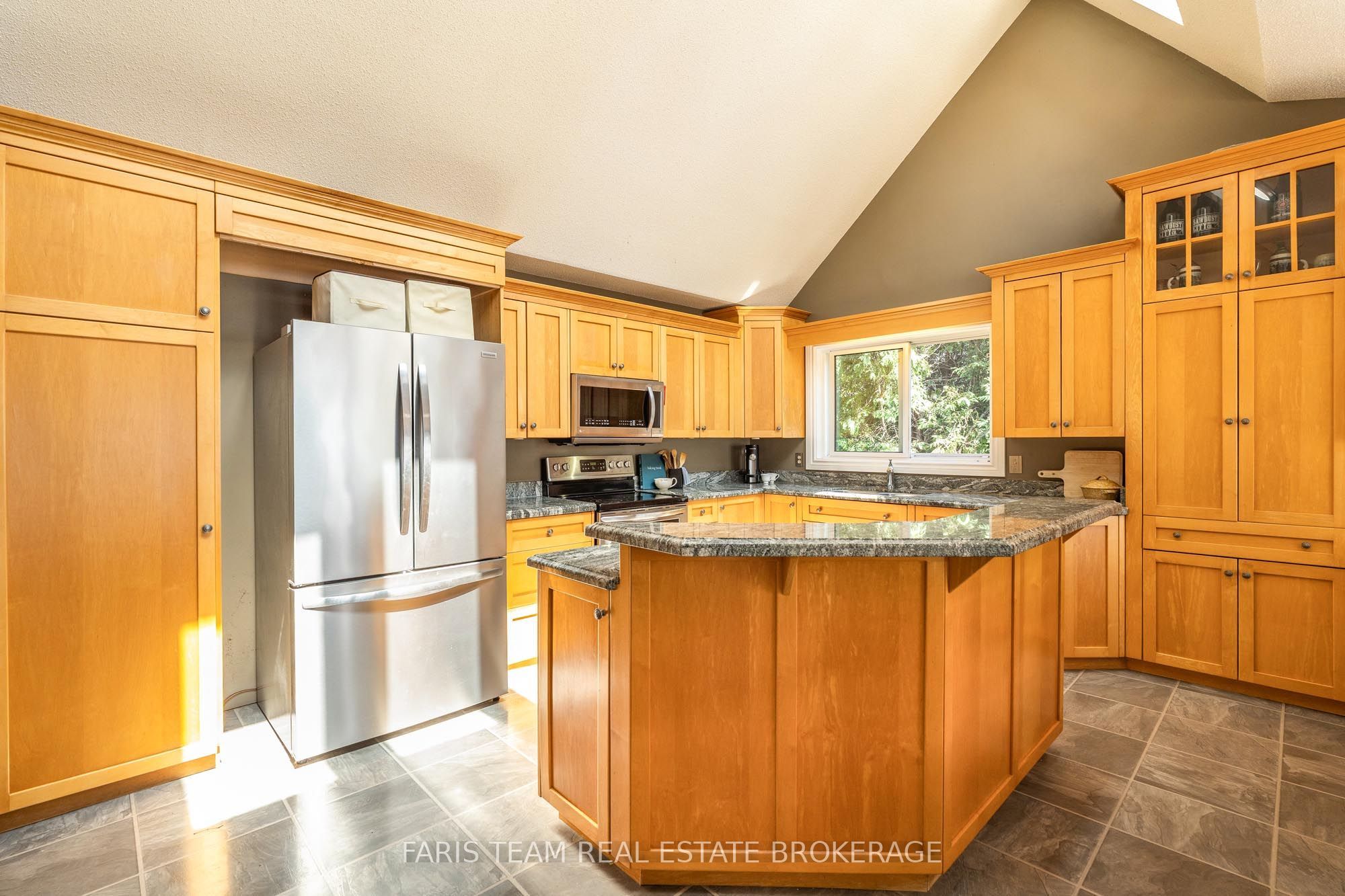 3299 Shoreview Drive Property Photo 4