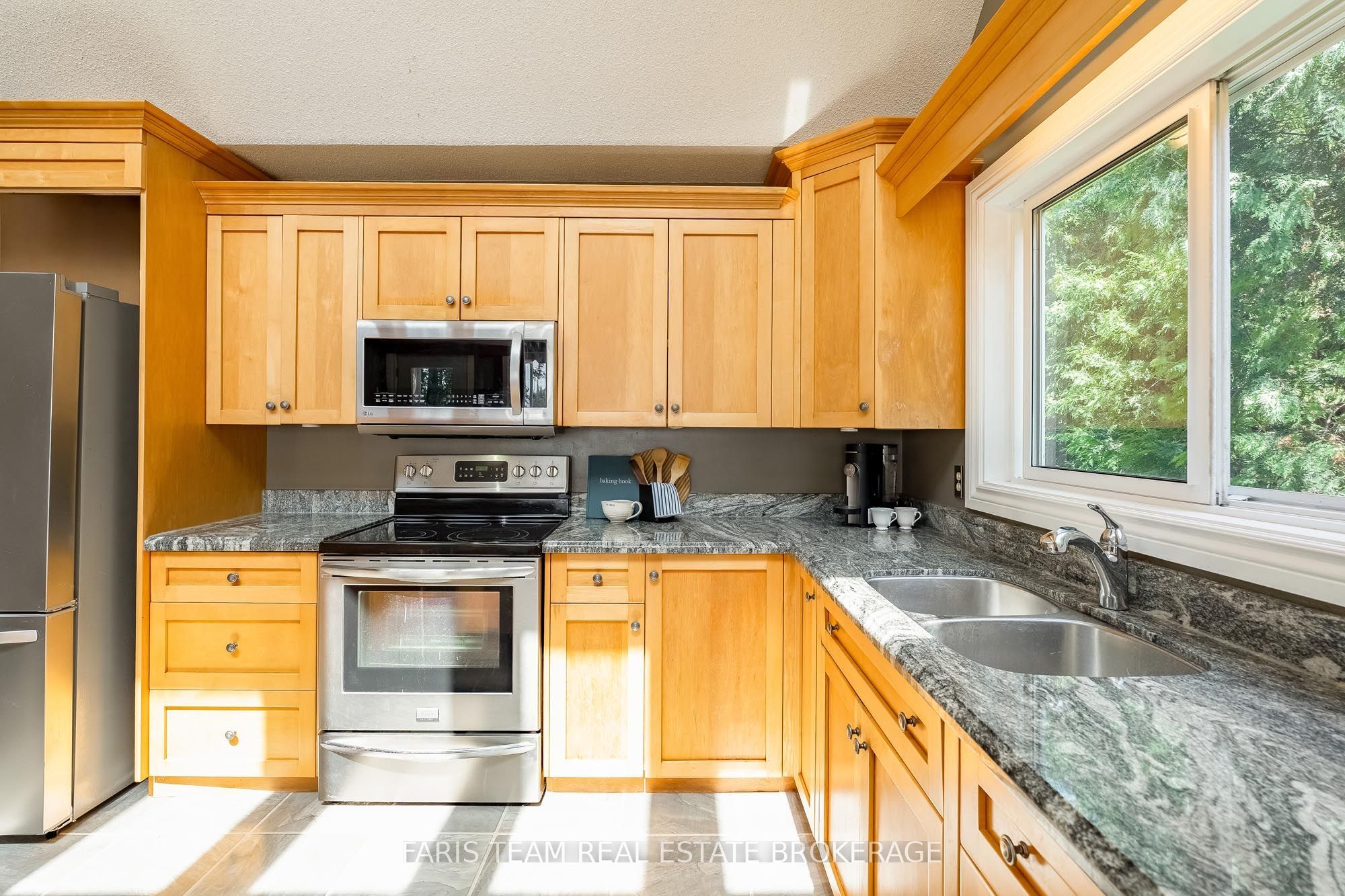 3299 Shoreview Drive Property Photo 6