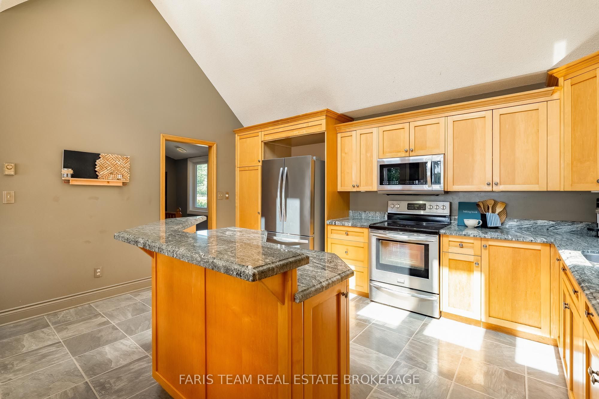 3299 Shoreview Drive Property Photo 7