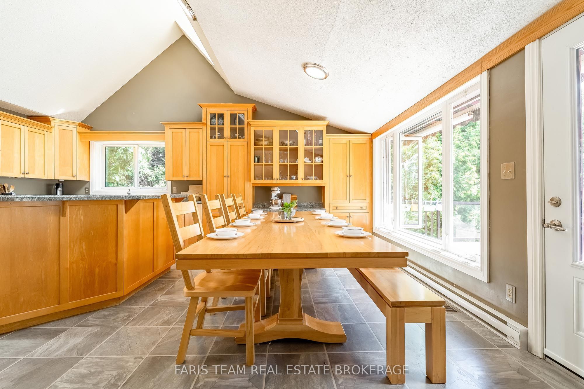 3299 Shoreview Drive Property Photo 10