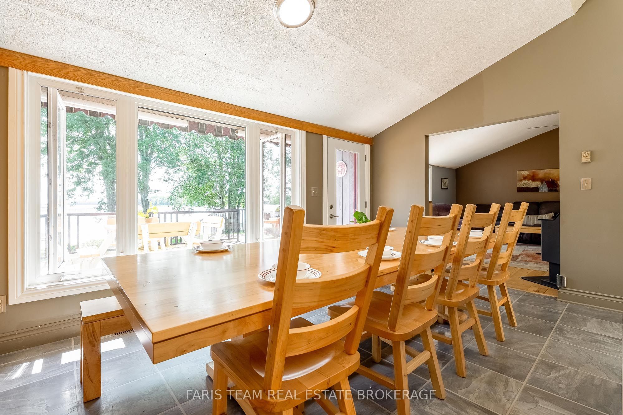 3299 Shoreview Drive Property Photo 11