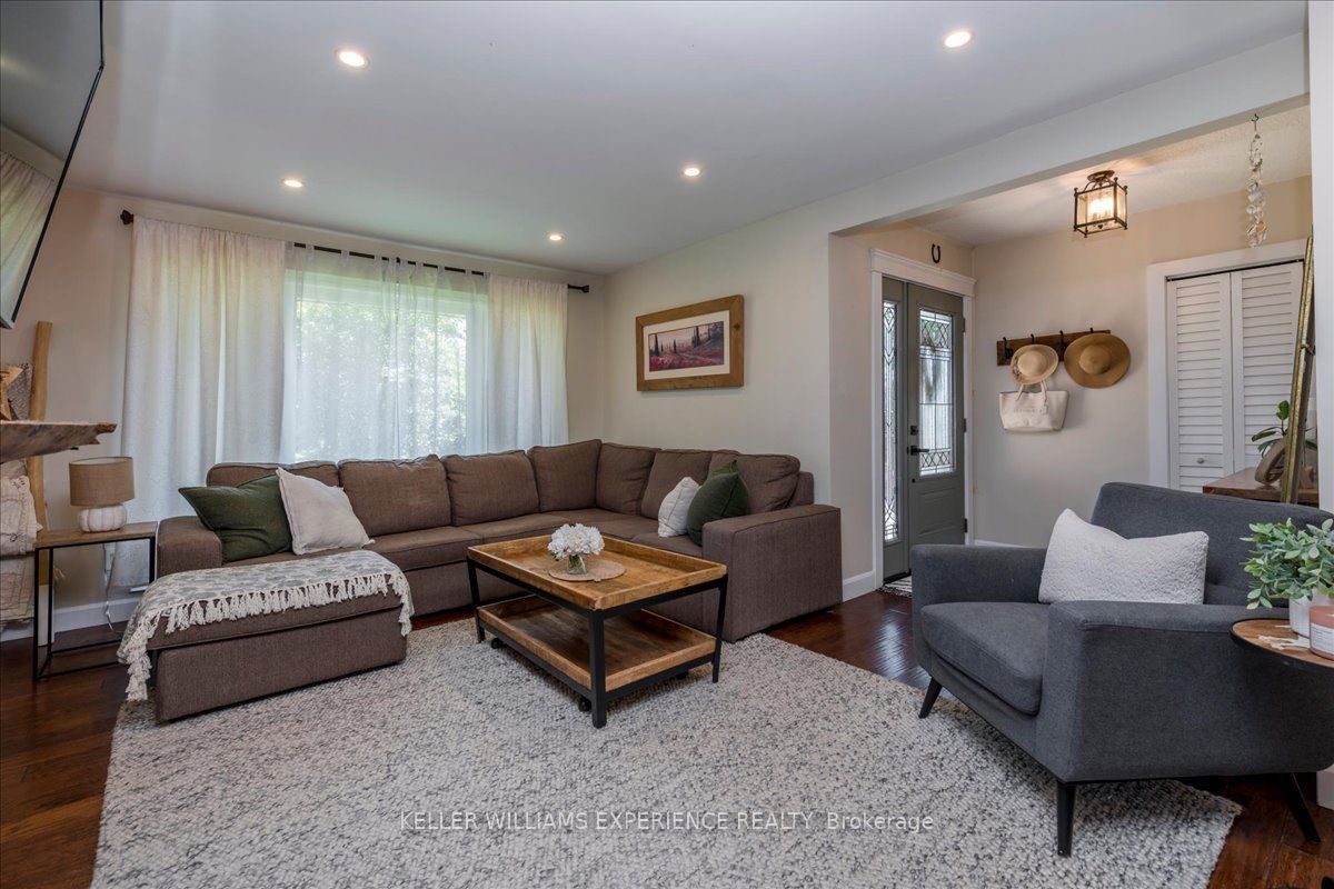 92 Johnson Street Property Photo 4