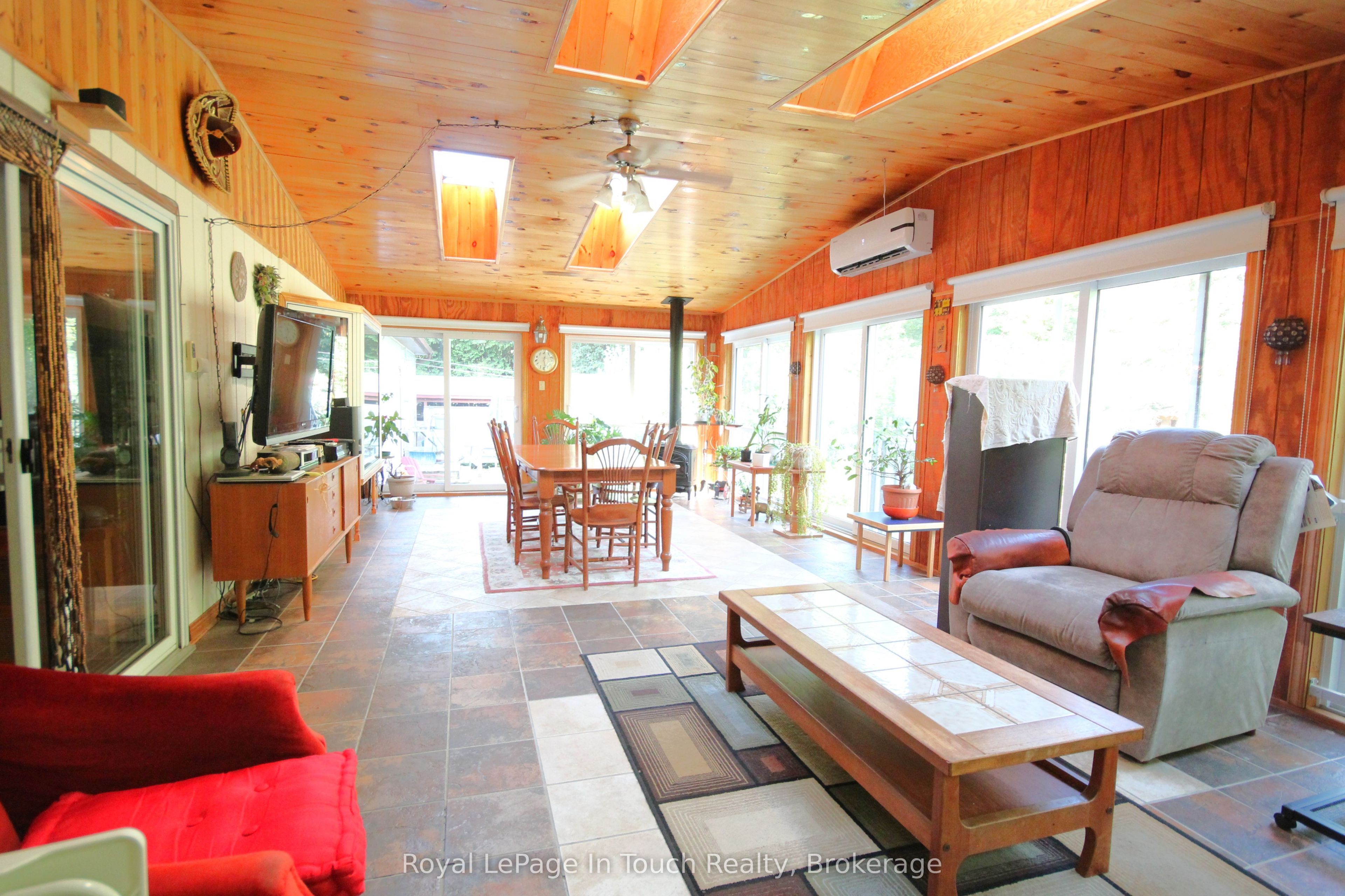 24 Glacier Trail Property Photo 8
