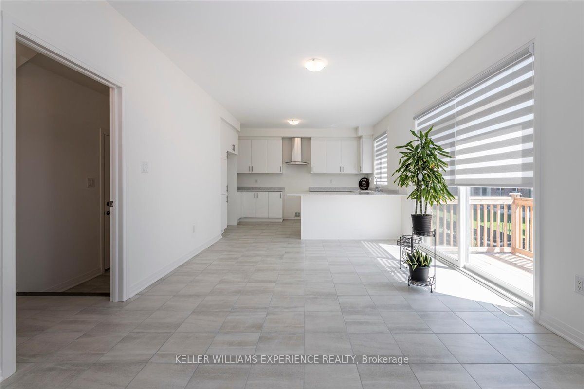 2 Sagewood Avenue Property Photo 9