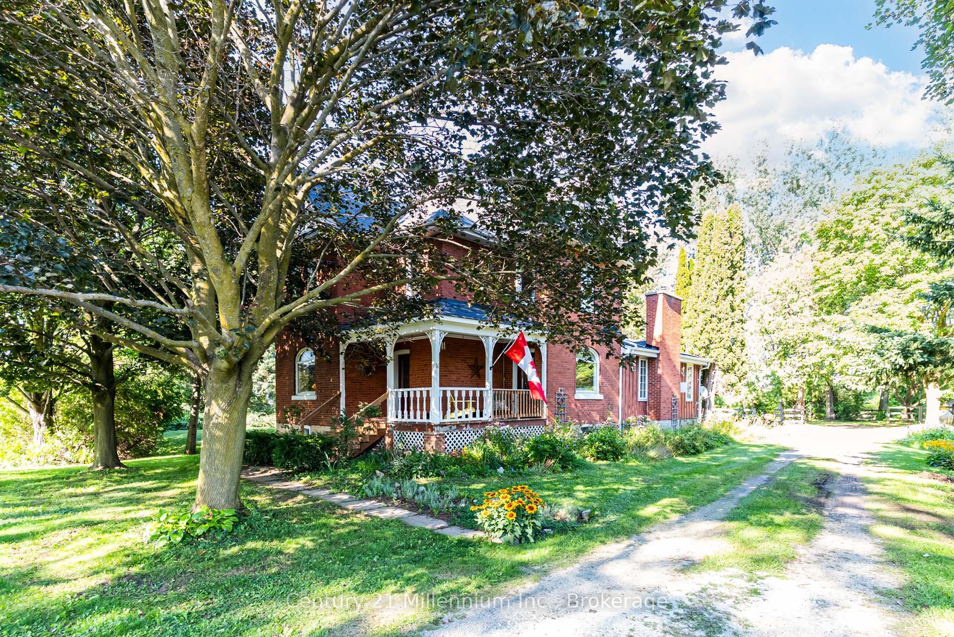1851 6 Concession N Property Photo 1
