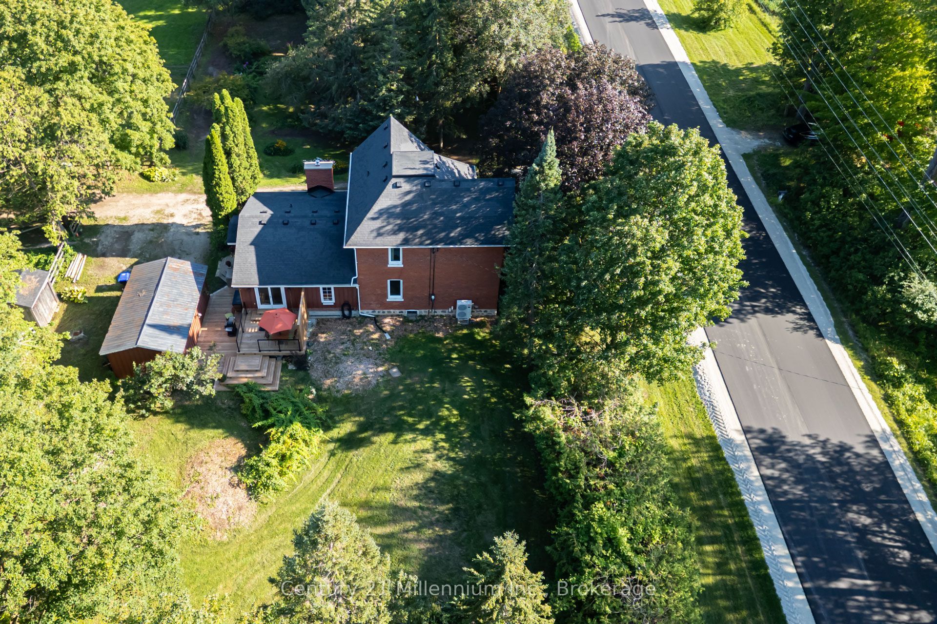 1851 6 Concession N Property Photo 3