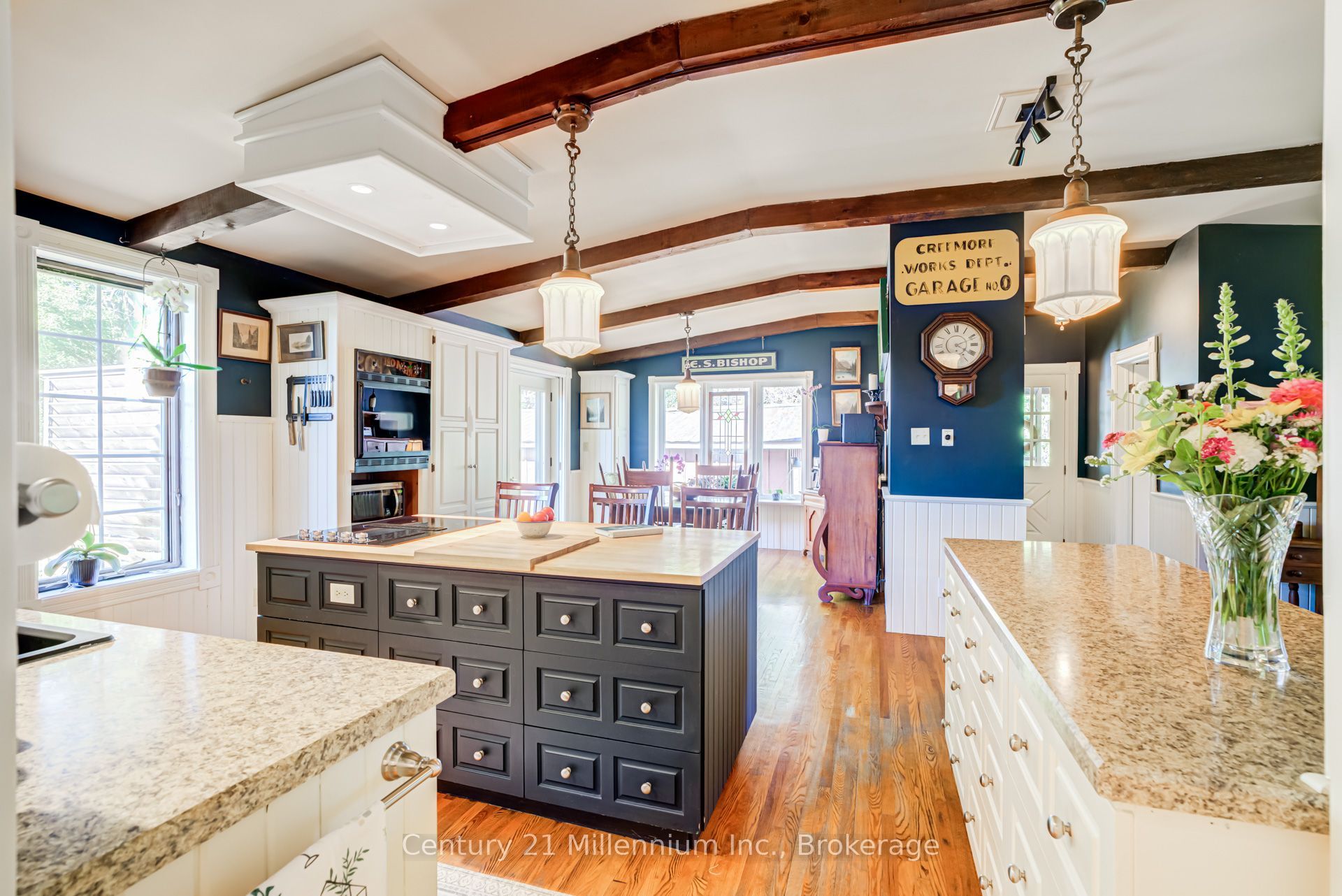 1851 6 Concession N Property Photo 14